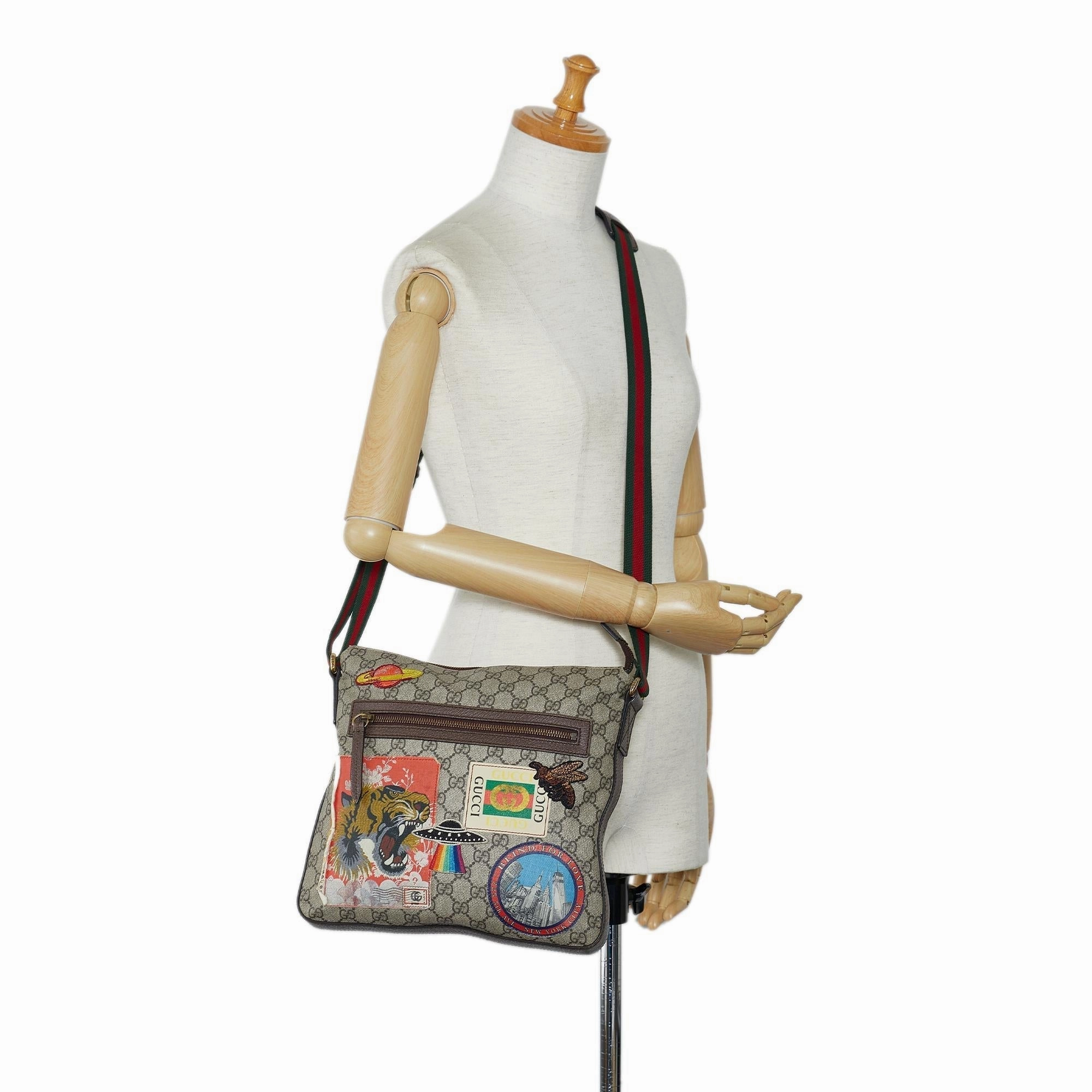 Gucci GG Supreme Courrier Crossbody Bag (SHG-NgCfeH)