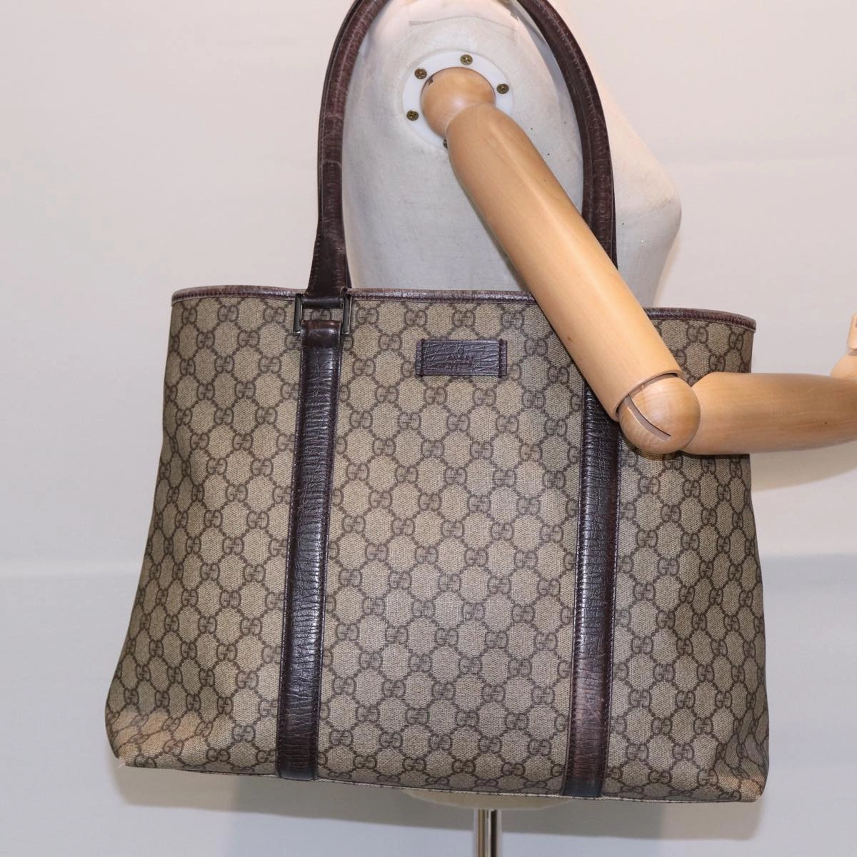 GUCCI GG Supreme Shoulder Bag Beige Silver 114288  85858
