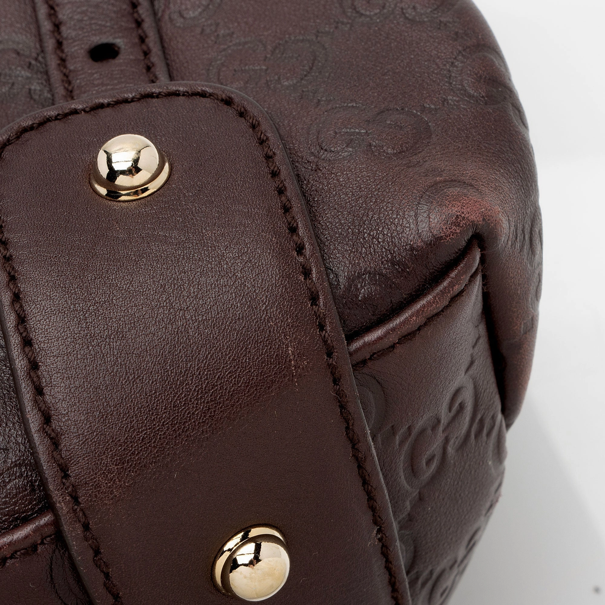 Gucci Guccissima Leather Pelham Medium Shoulder Bag (SHF-nM9nOS)