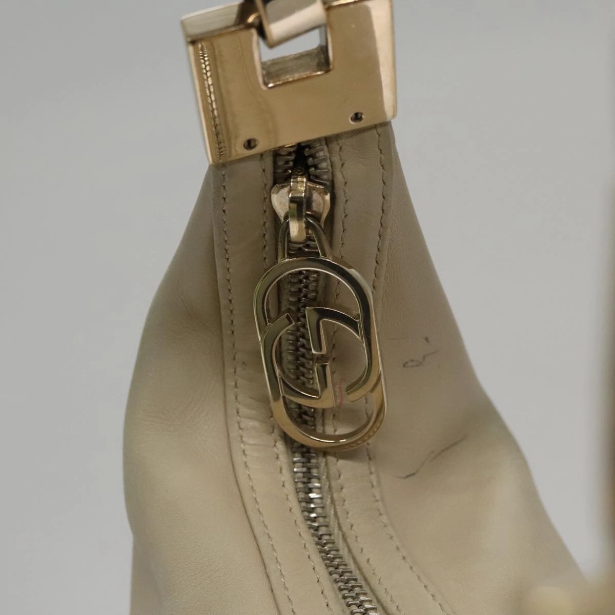 Gucci Hobo Beige Leather Shoulder Bag ()