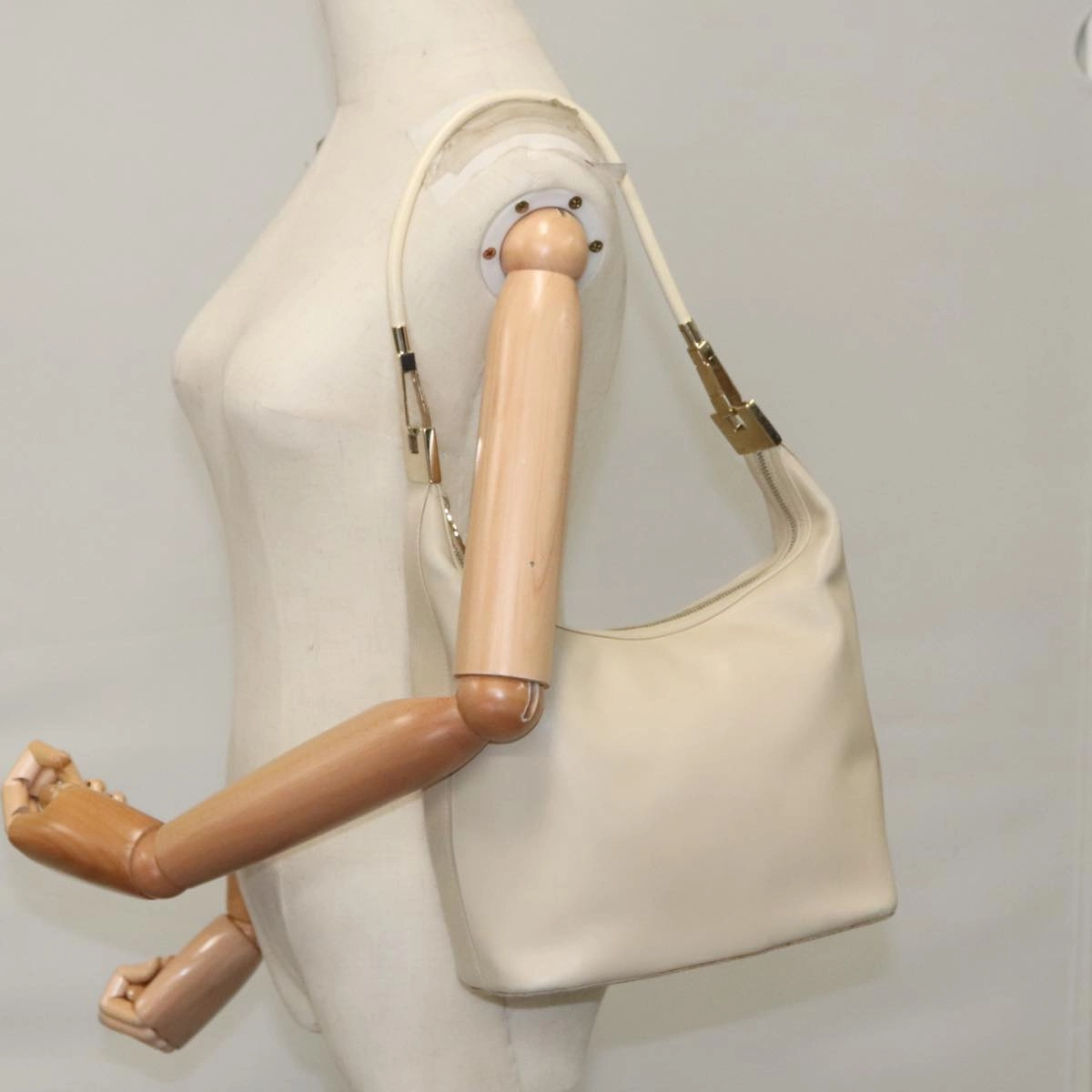 Gucci Hobo Beige Leather Shoulder Bag ()