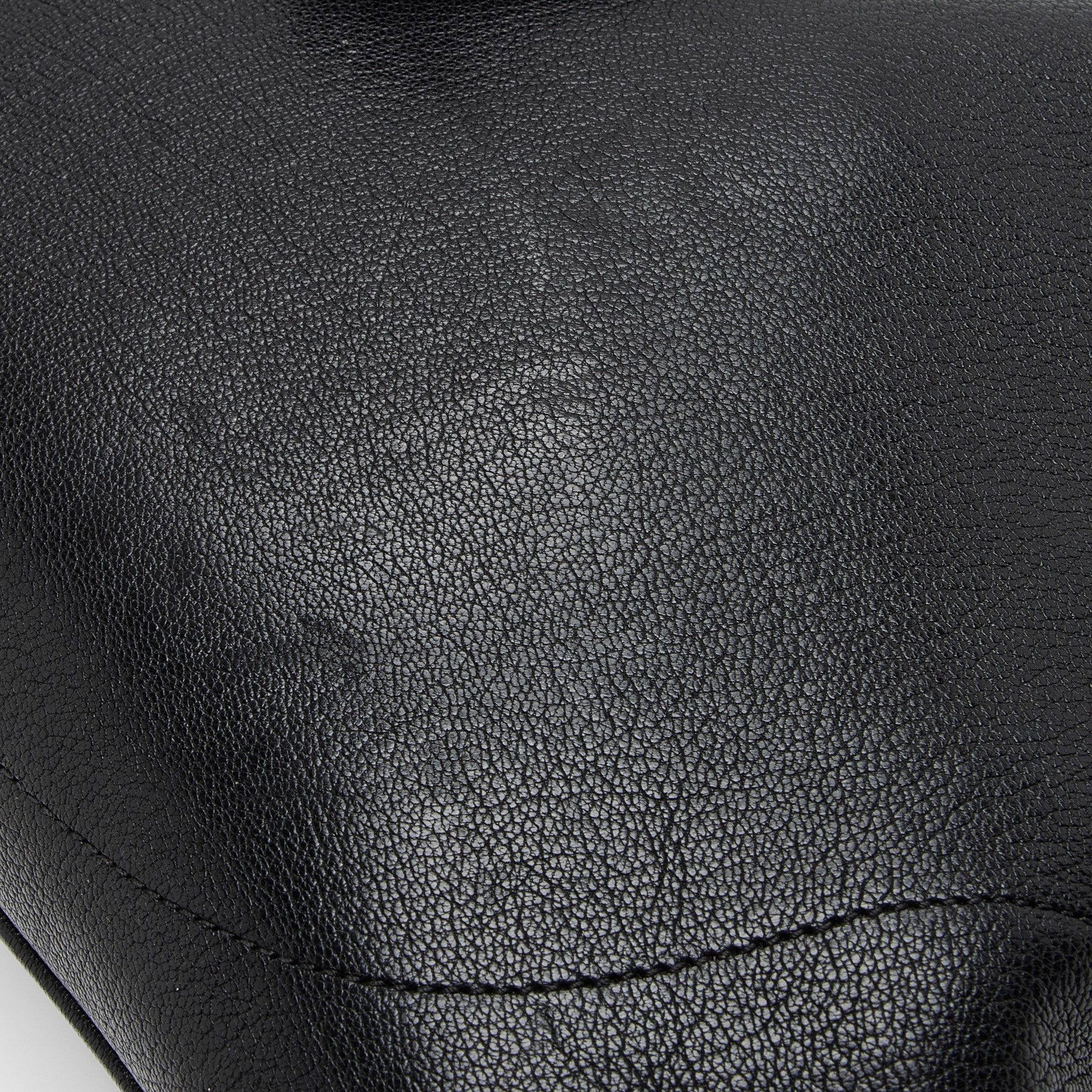 Gucci Leather Aphrodite Medium Shoulder Bag (SHF-YuLy0F)
