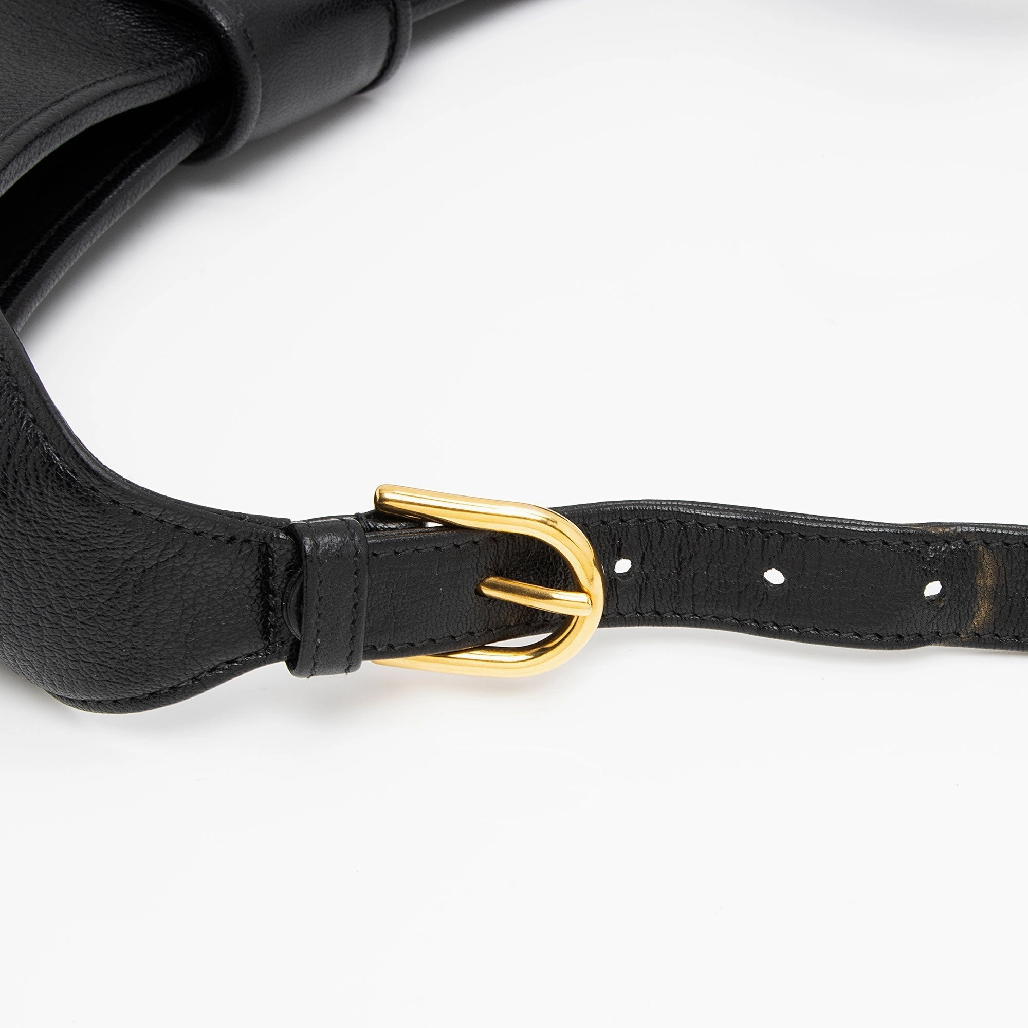 Gucci Leather Aphrodite Medium Shoulder Bag (SHF-YuLy0F)