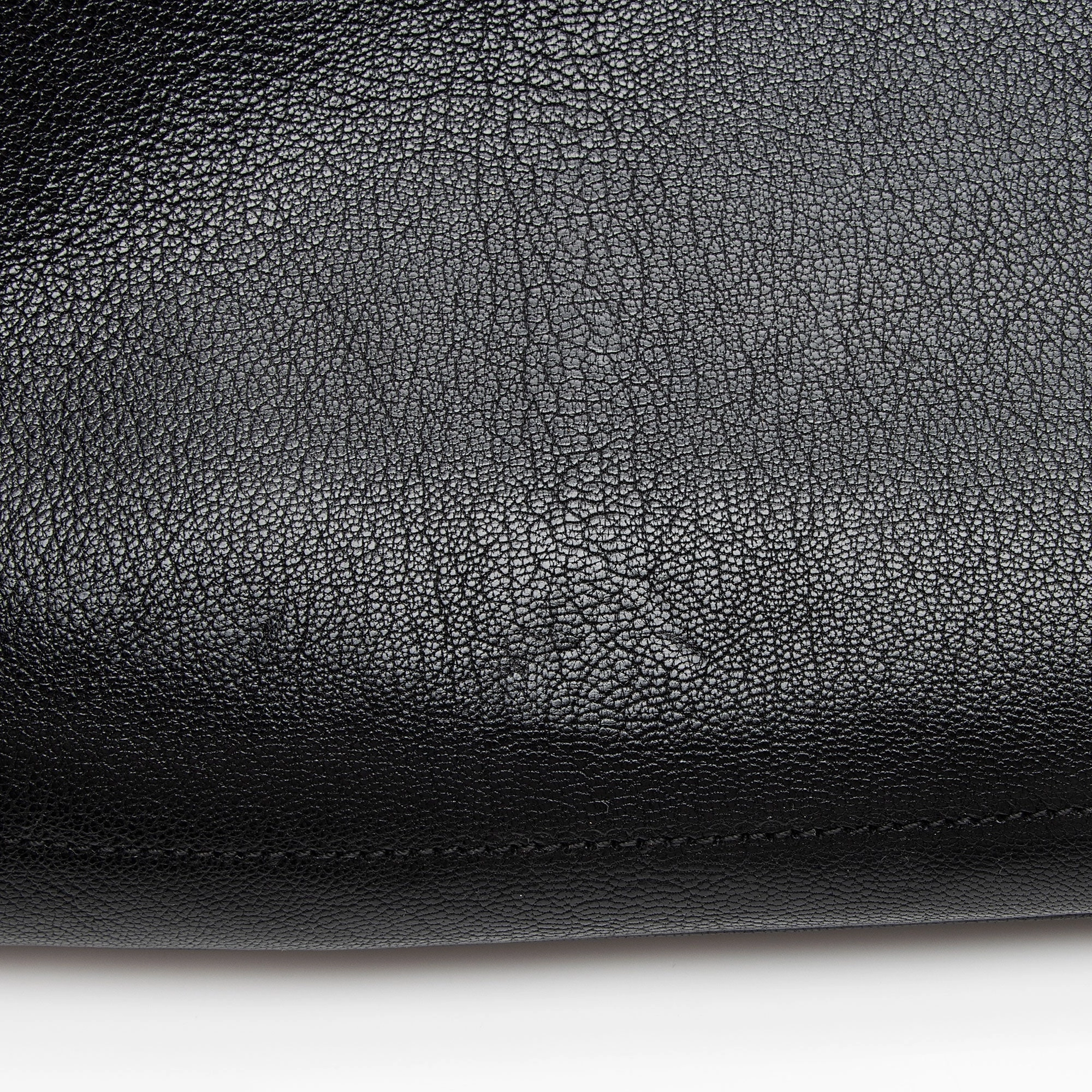 Gucci Leather Aphrodite Medium Shoulder Bag (SHF-YuLy0F)