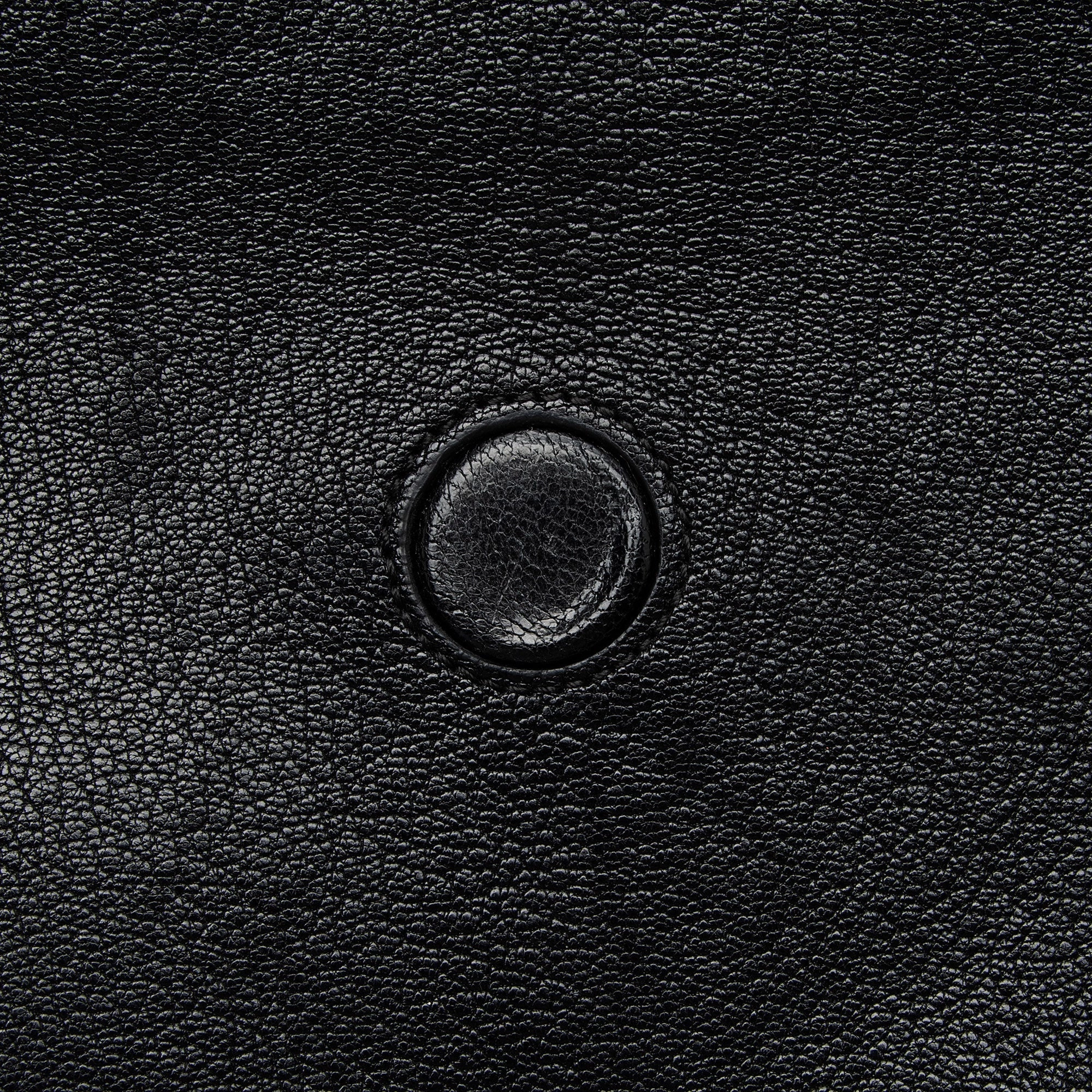 Gucci Leather Aphrodite Medium Shoulder Bag (SHF-YuLy0F)