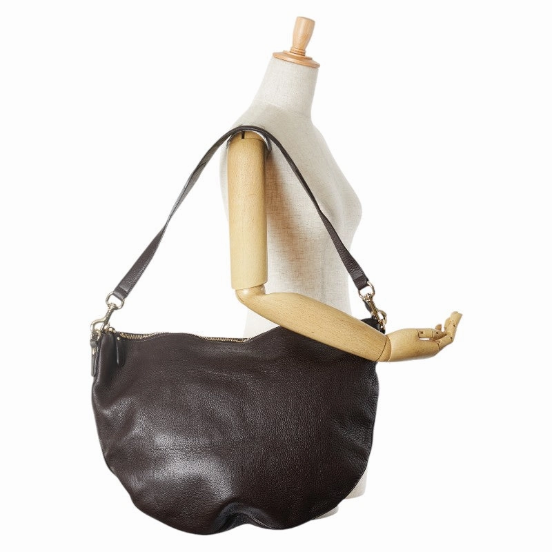 Gucci Leather One Shoulder Bag 243308