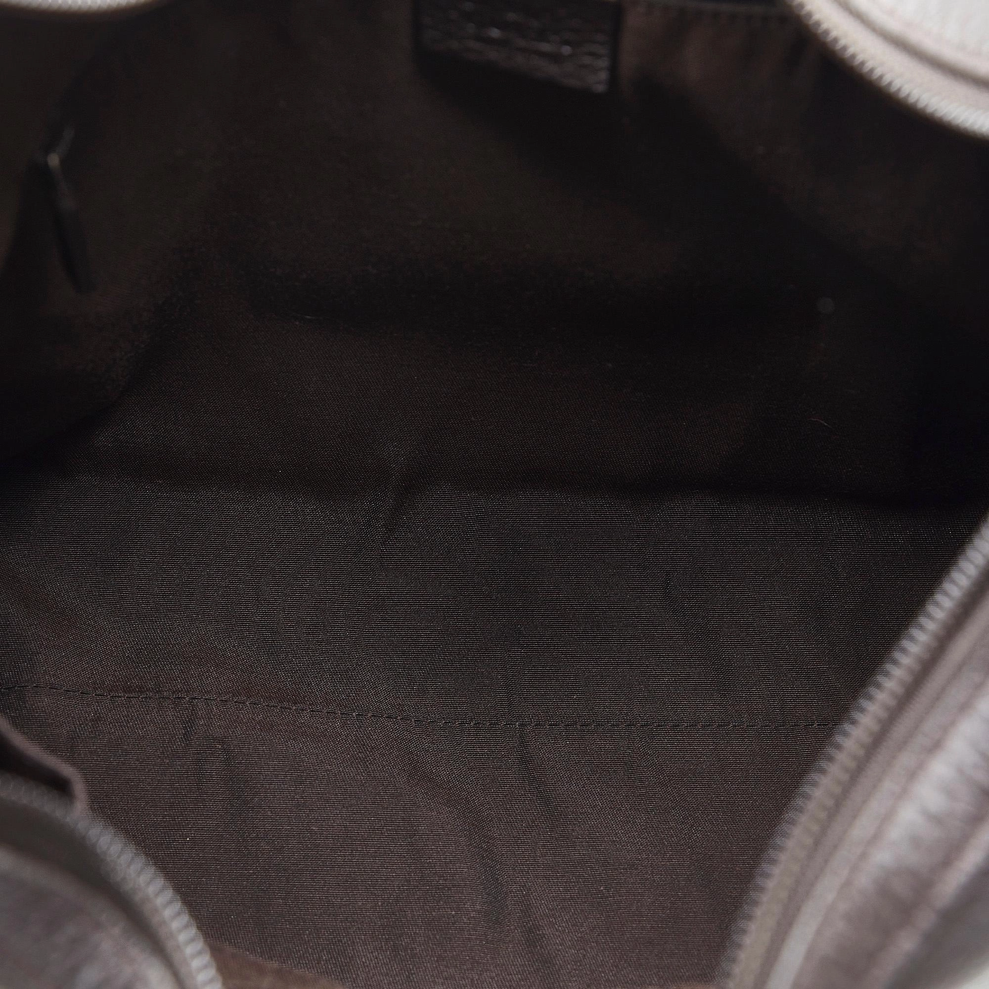 Gucci Leather Shoulder Bag (SHG-DPPcZN)