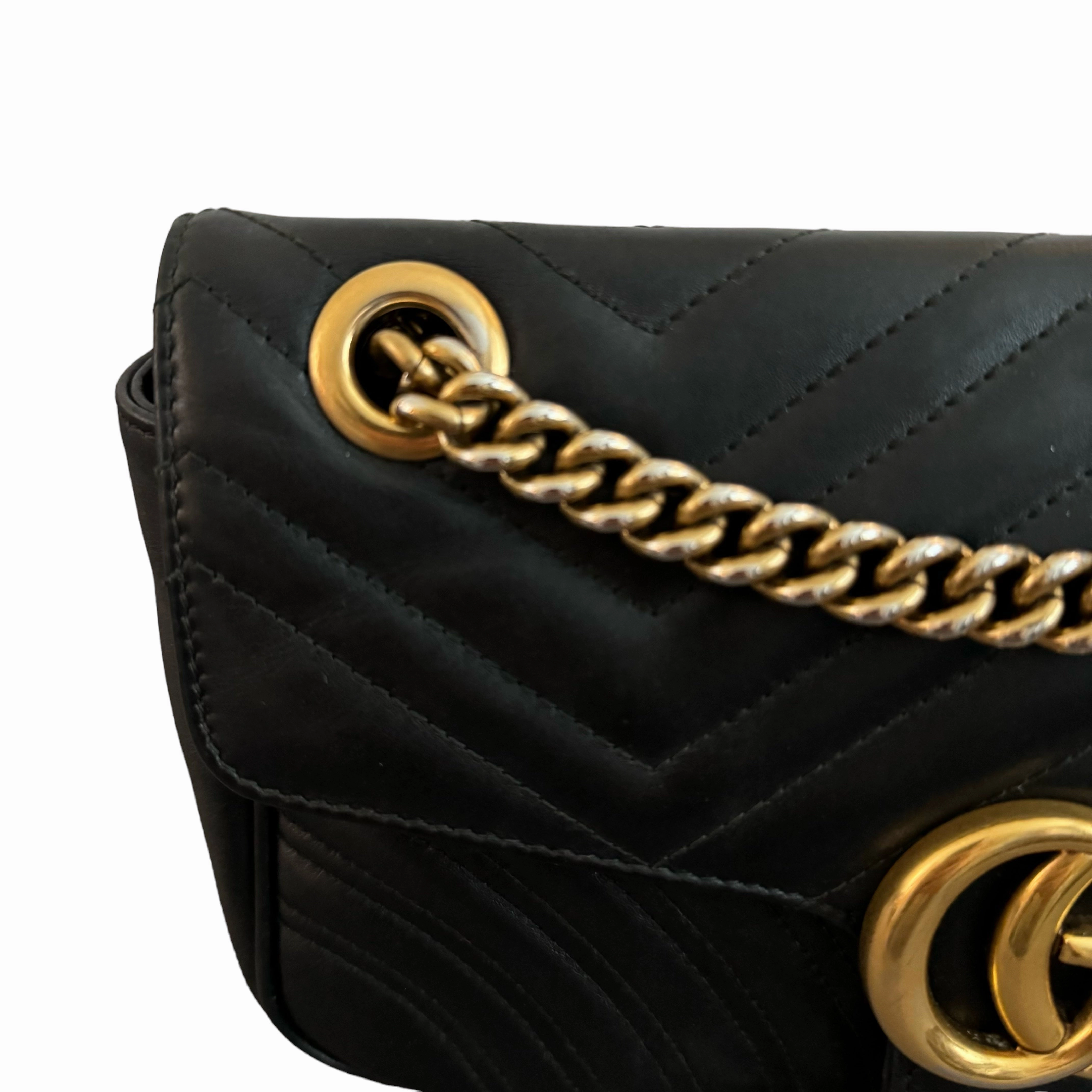 GUCCI MARMONT SMALL SHOULDER BAG