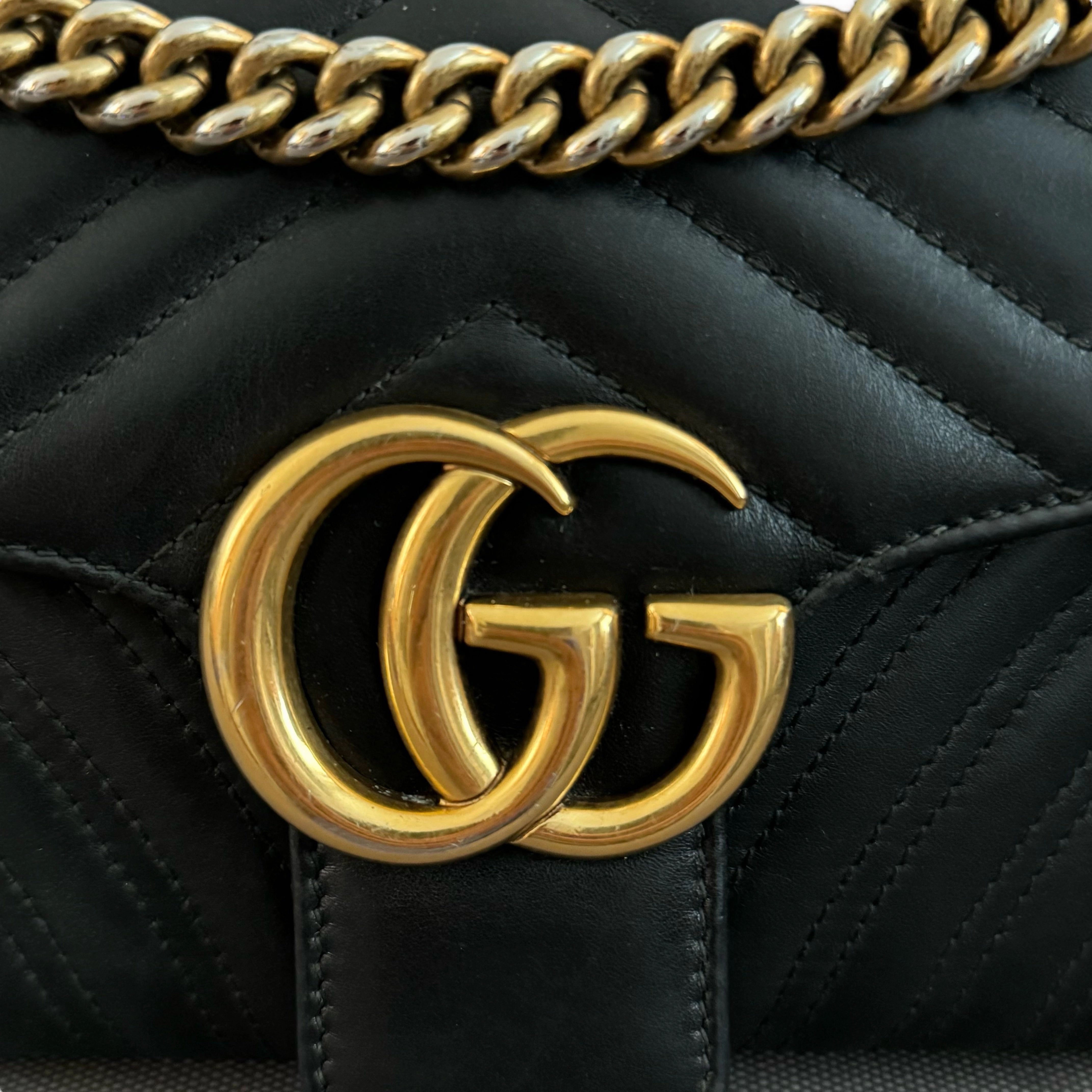 GUCCI MARMONT SMALL SHOULDER BAG