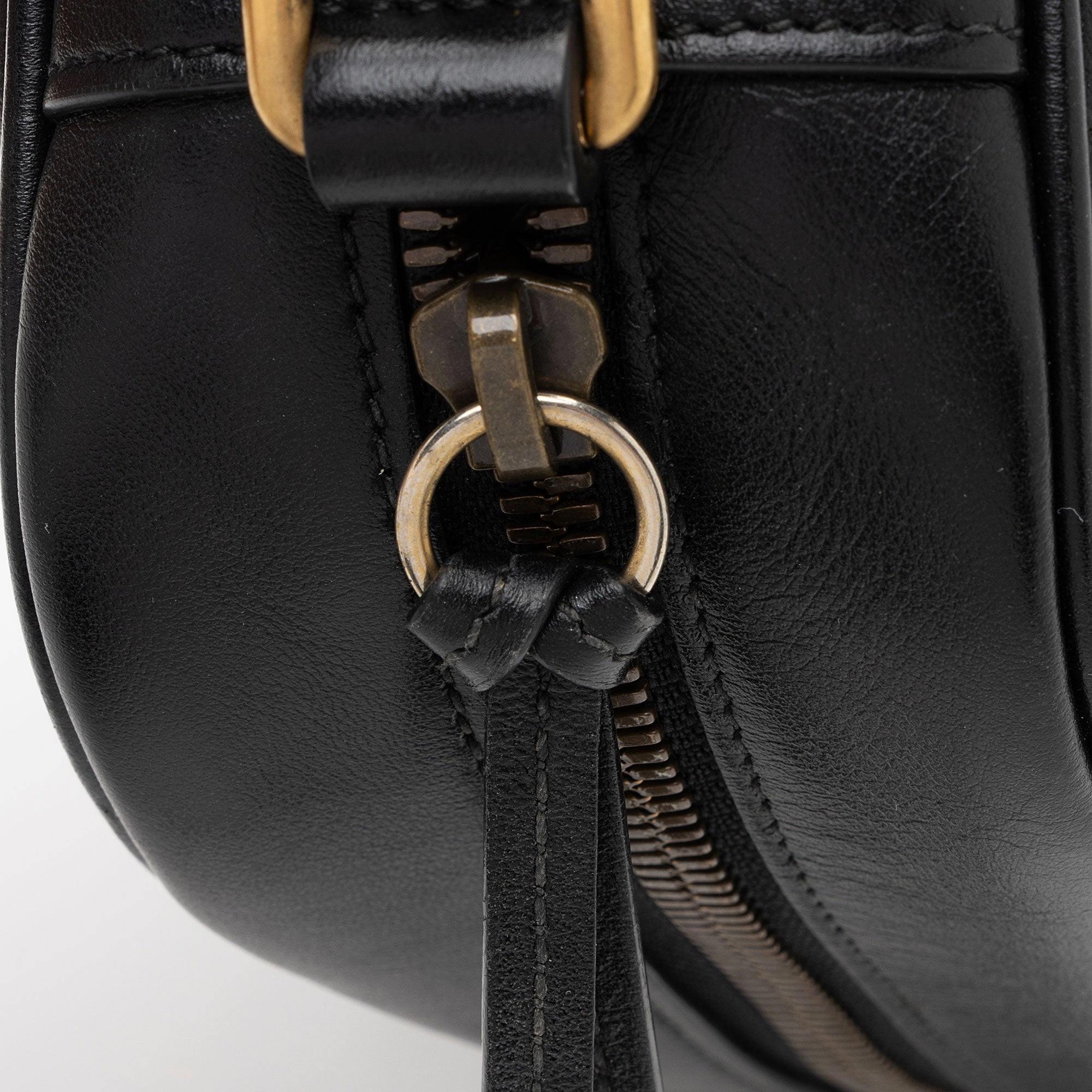 Gucci Matelasse Leather GG Marmont Small Shoulder Bag (SHF-E9Frrv)