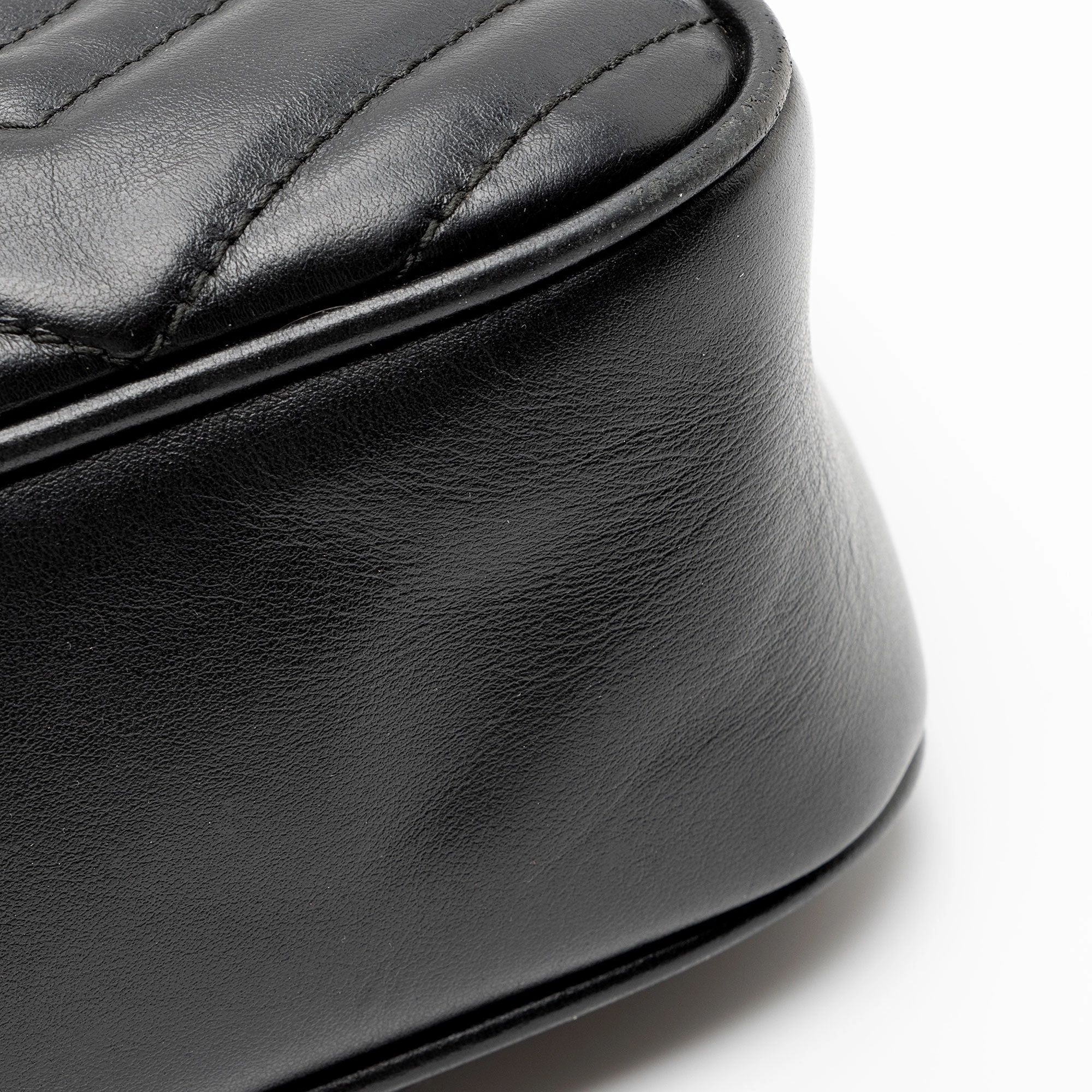 Gucci Matelasse Leather GG Marmont Small Shoulder Bag (SHF-FVS5c3)
