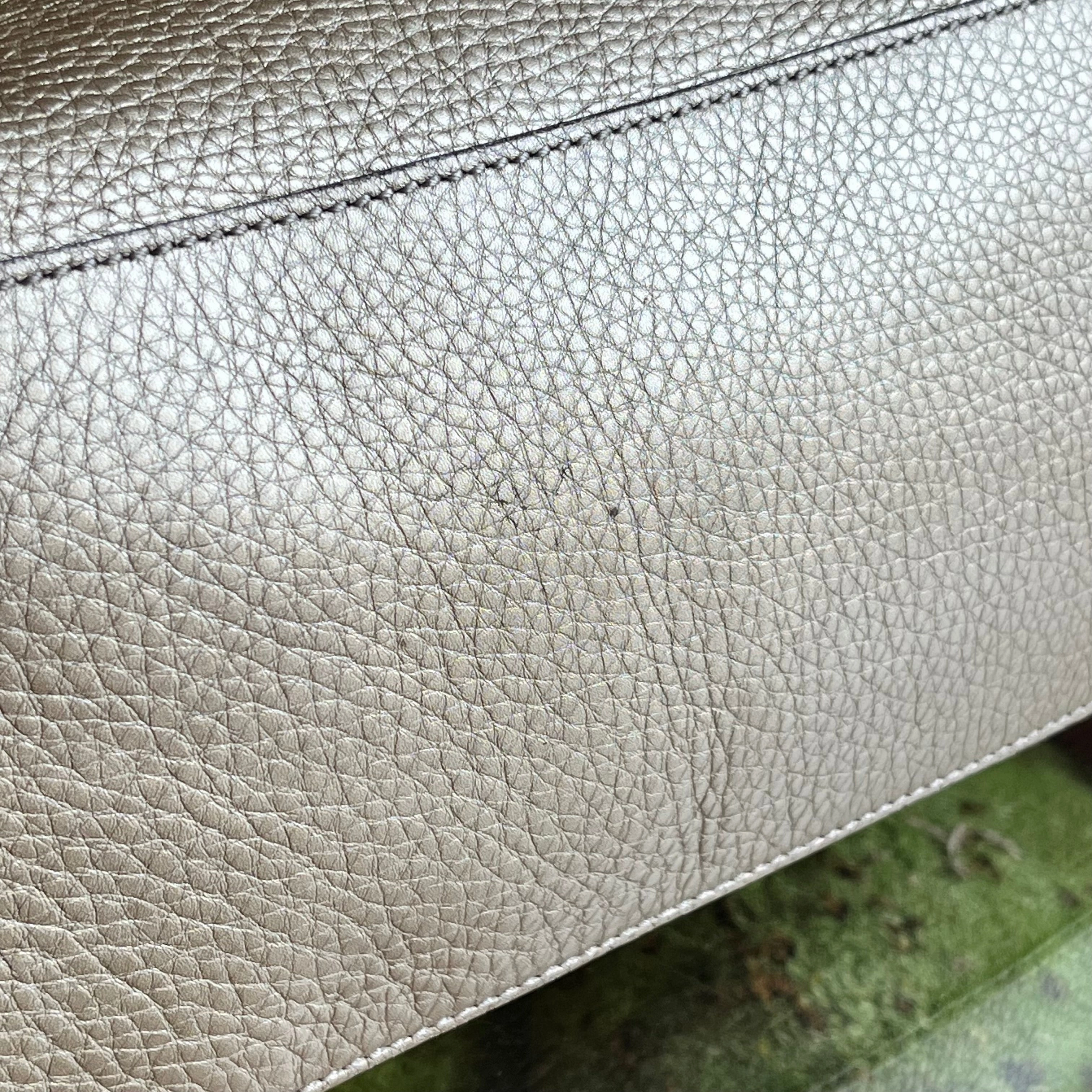 GUCCI Medium Soho Chain Metallic Pebbled Shoulder Bag