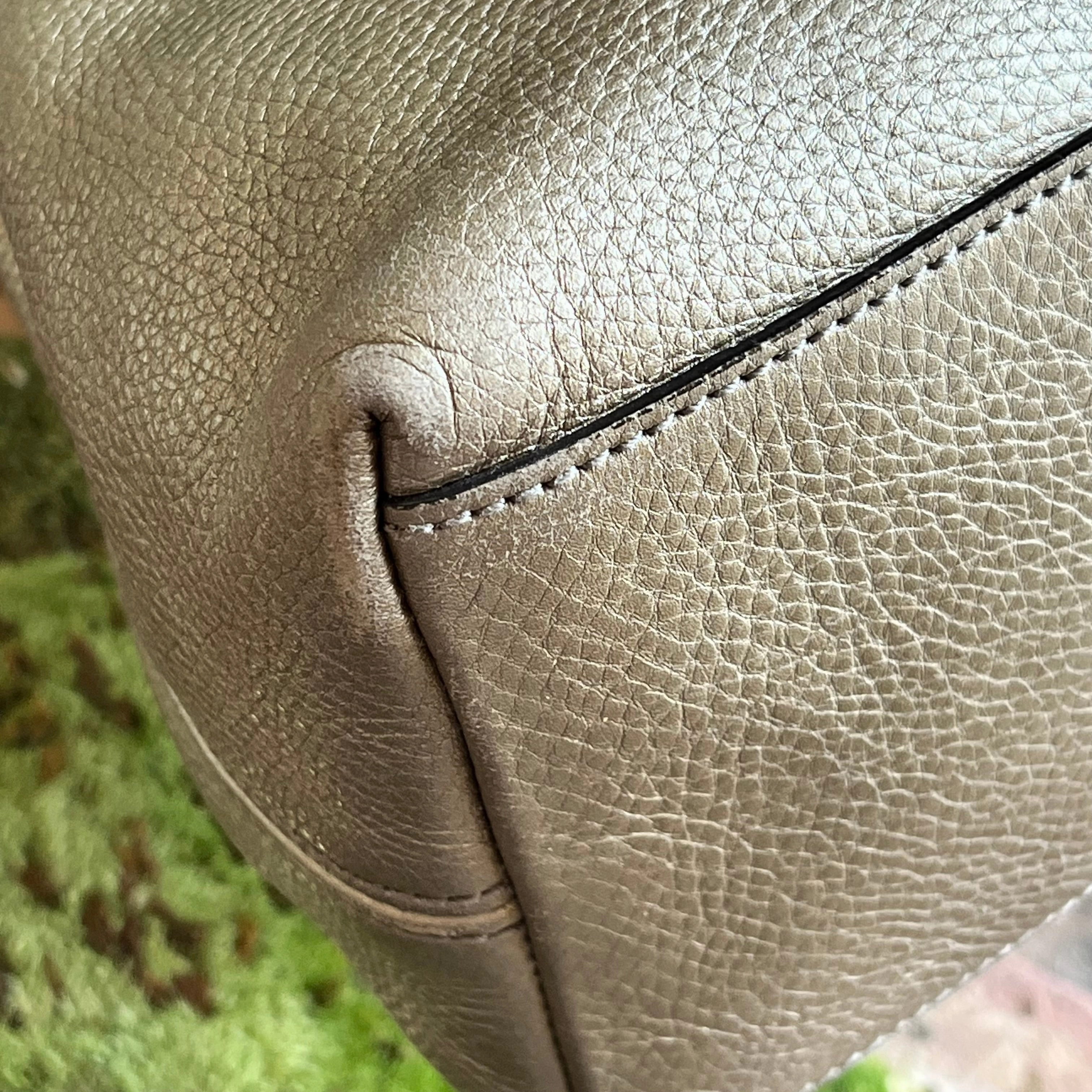 GUCCI Medium Soho Chain Metallic Pebbled Shoulder Bag