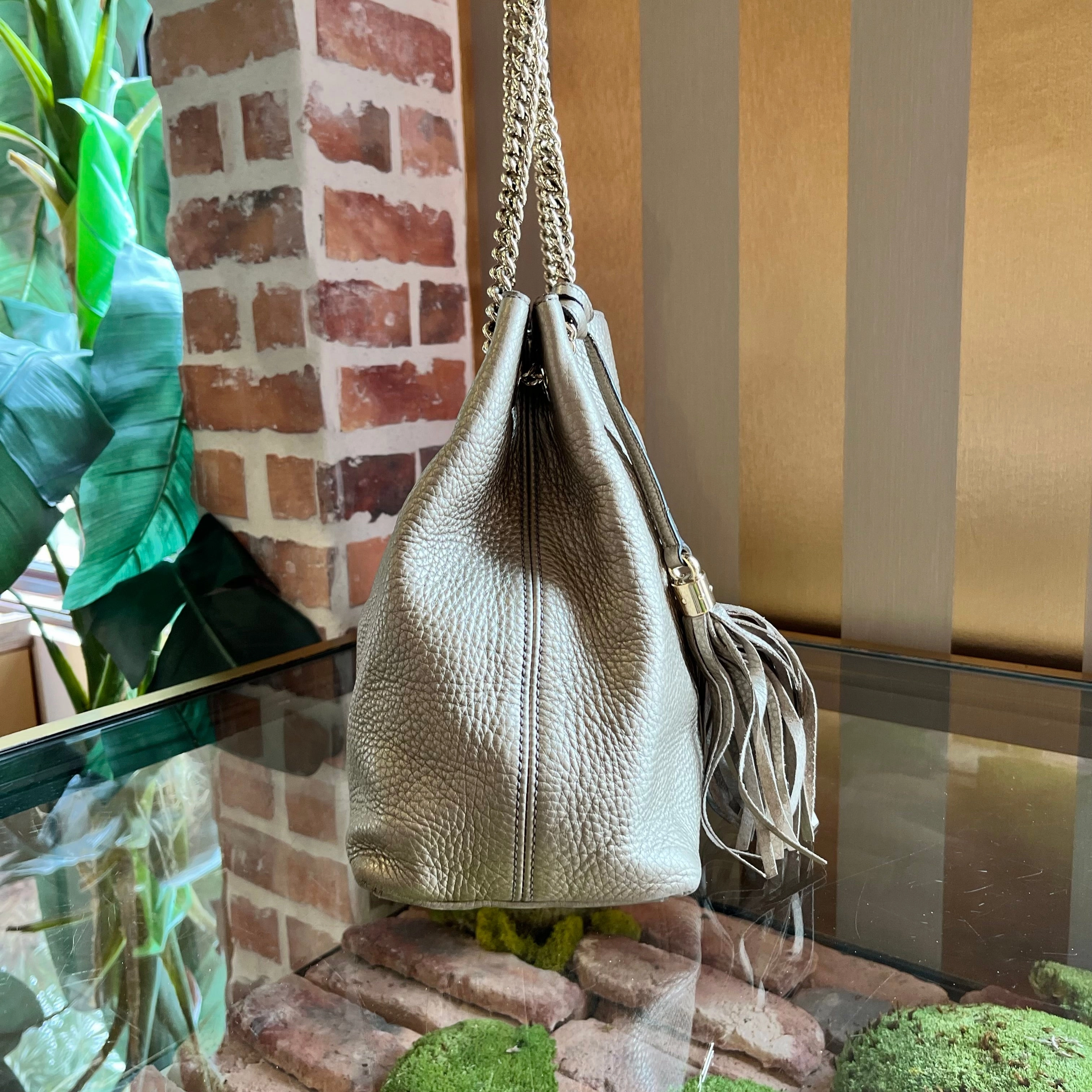 GUCCI Medium Soho Chain Metallic Pebbled Shoulder Bag