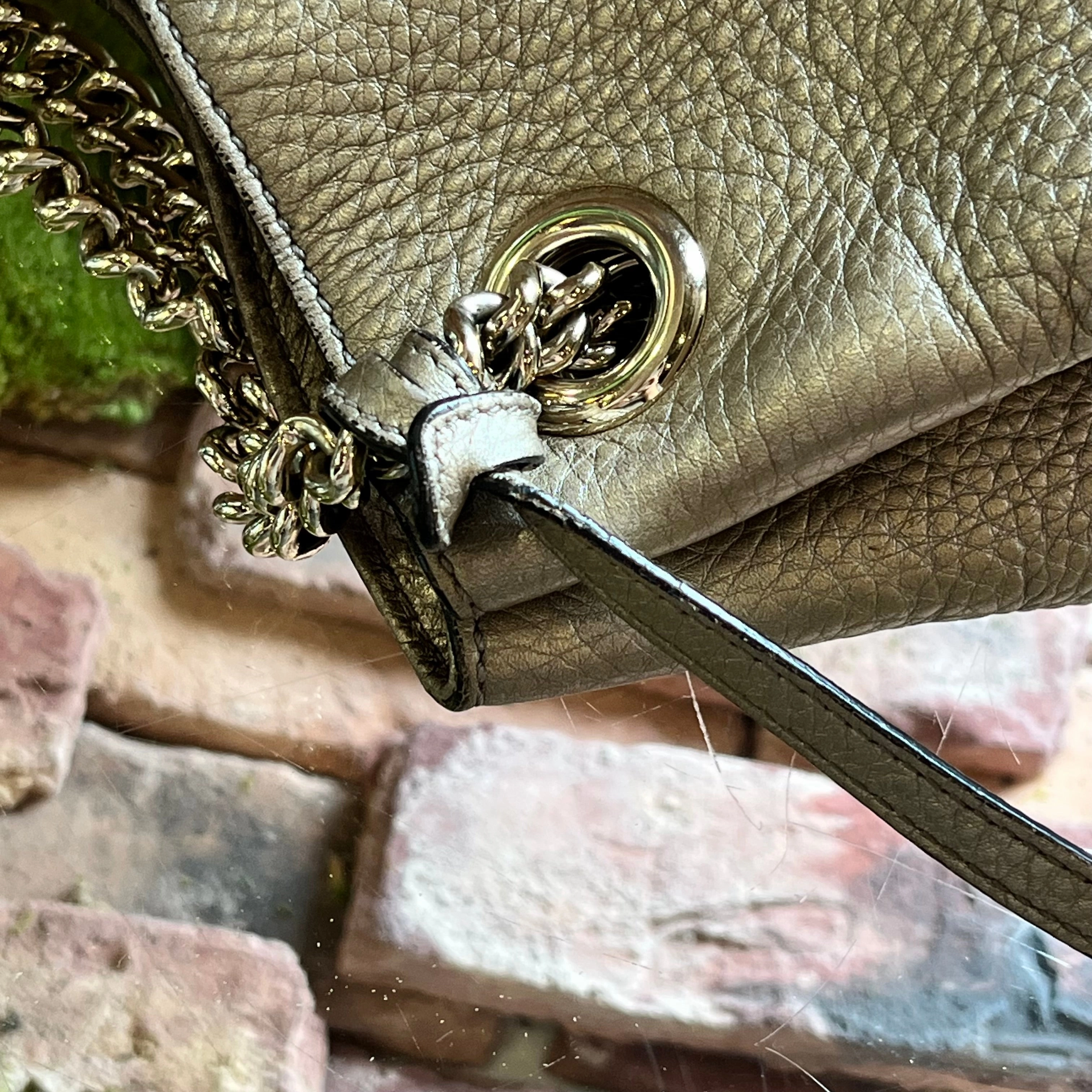 GUCCI Medium Soho Chain Metallic Pebbled Shoulder Bag
