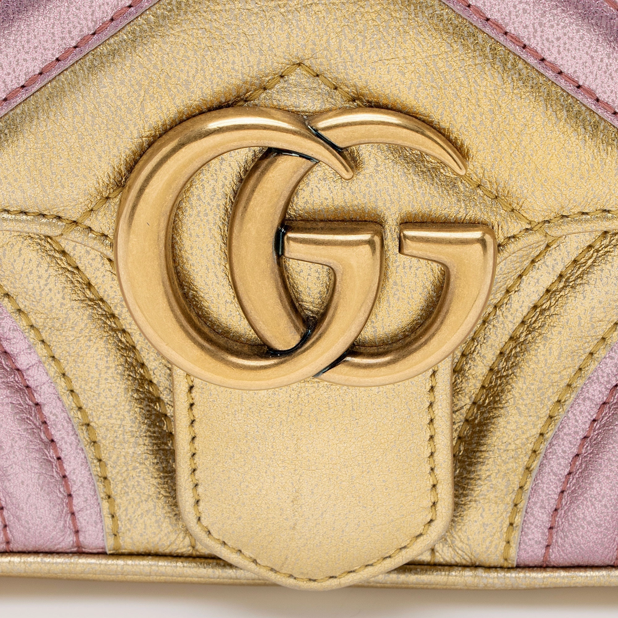 Gucci Metallic Matelasse Leather GG Marmont Mini Flap Shoulder Bag (SHF-6l0XWs)