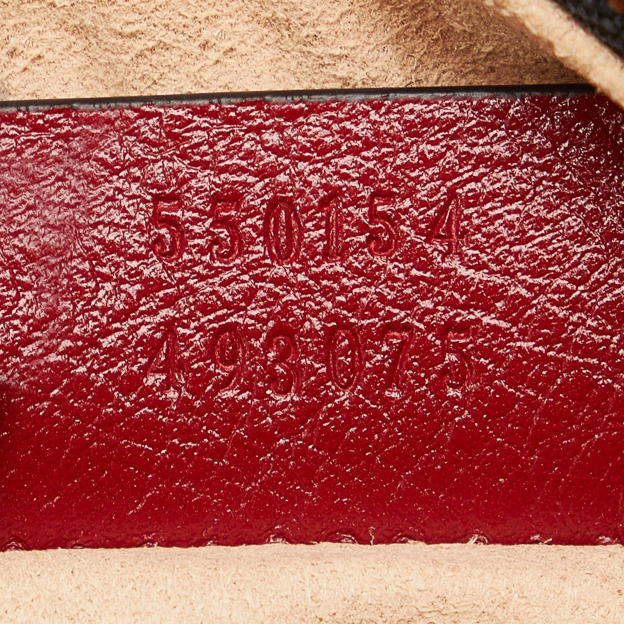 Gucci Mini Torchon GG Marmont Round Crossbody Bag (SHG-ZnjZFD)