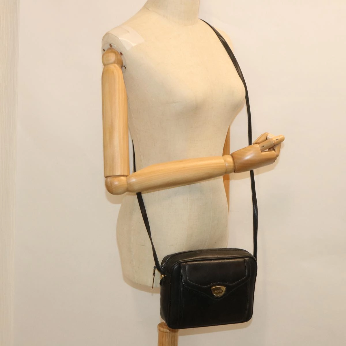 GUCCI Shoulder Bag Leather Black  56692
