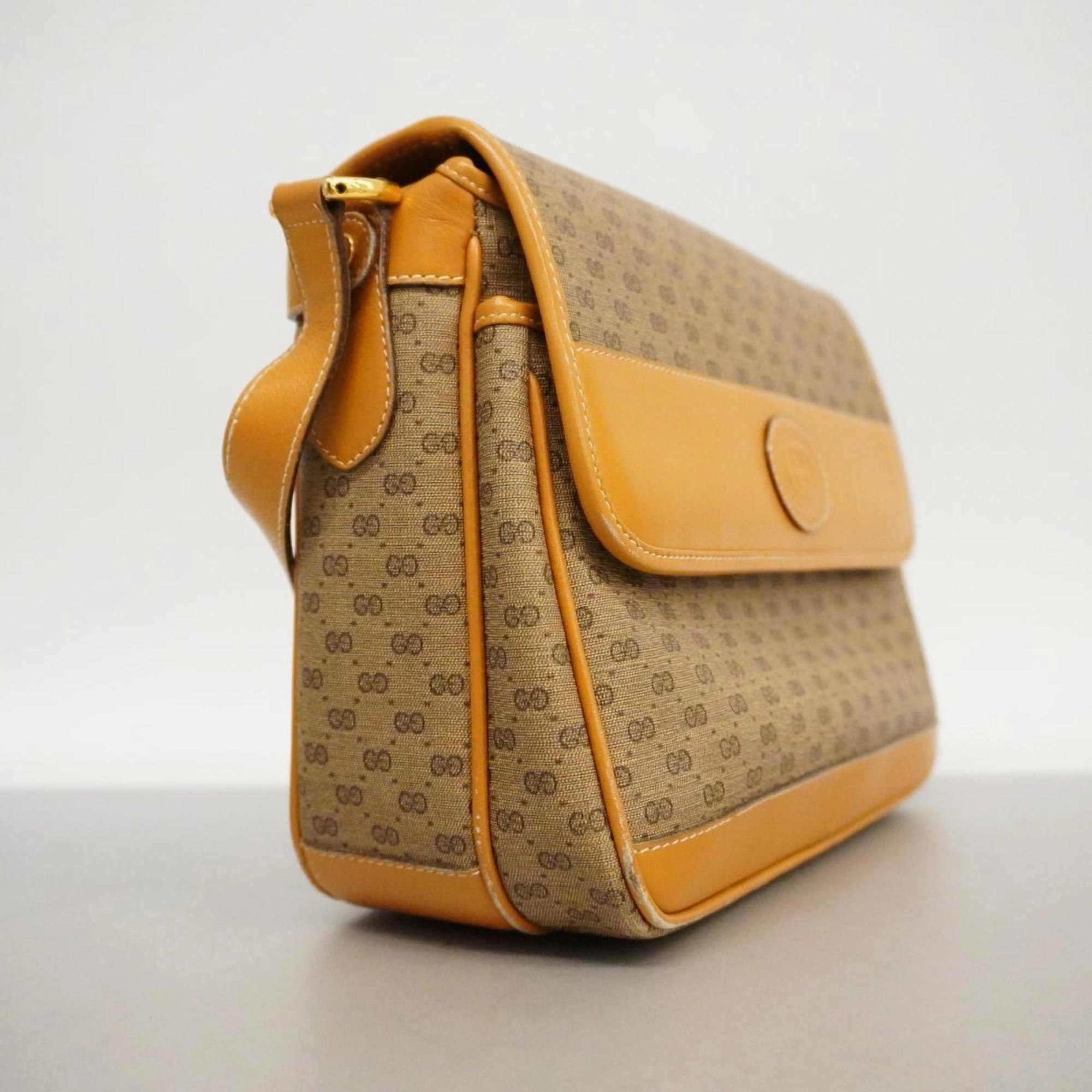 Gucci Signature Treasure  Canvas Shoulder Bag ()