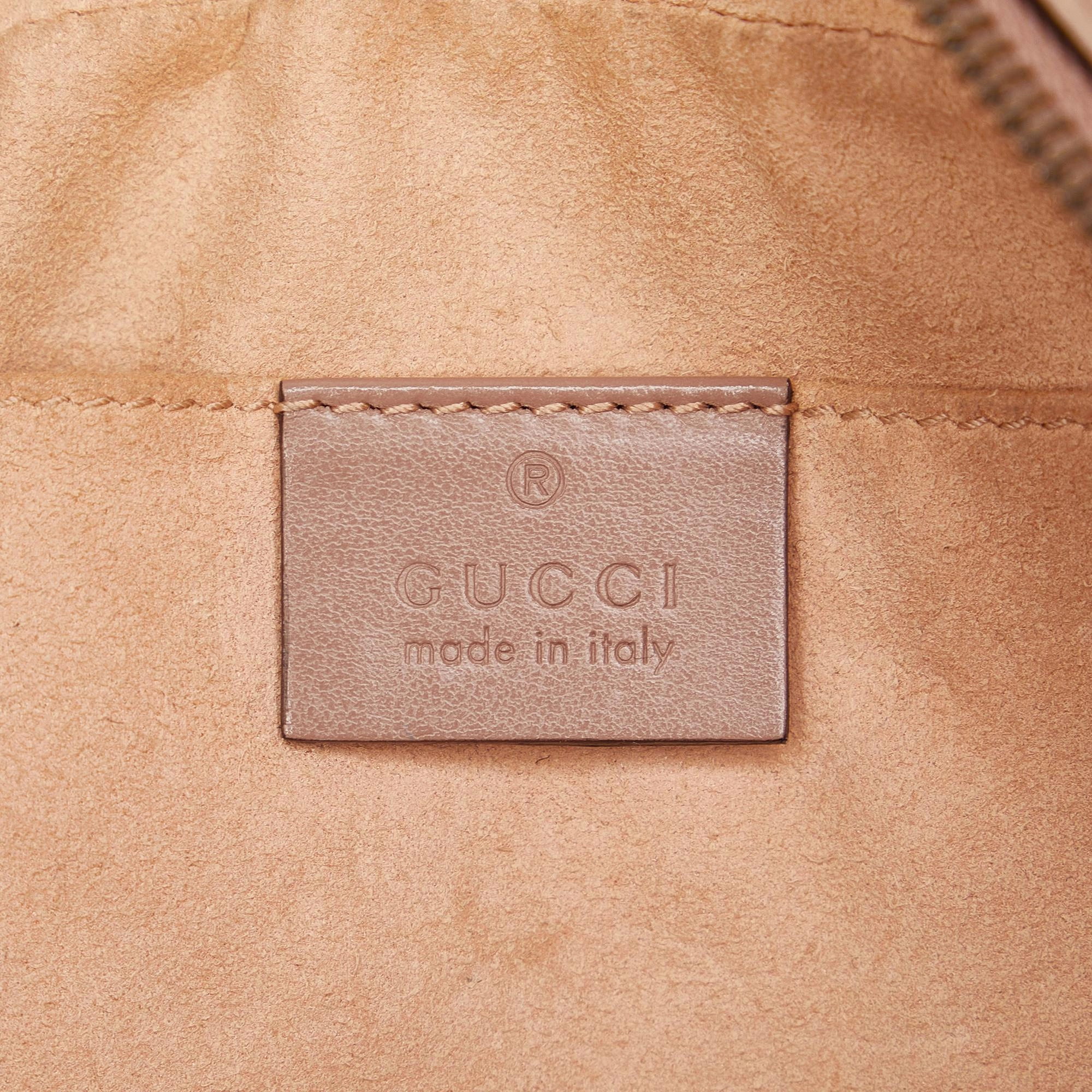 Gucci Small GG Marmont Matelasse Crossbody (SHG-aQeieH)