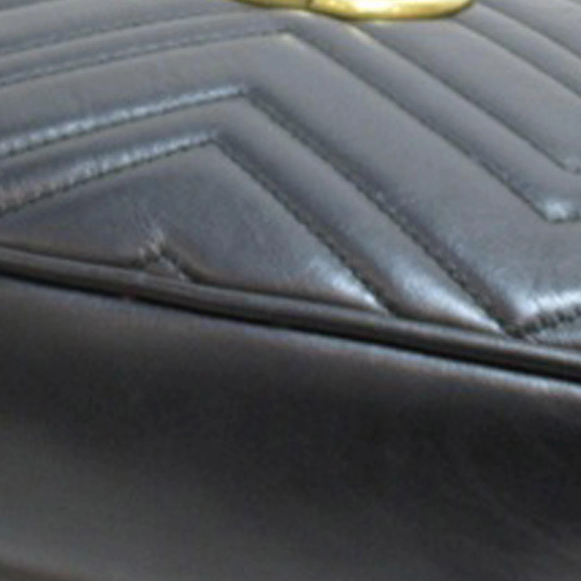 Gucci Small GG Marmont Matelasse Crossbody (SHG-iSK2fG)