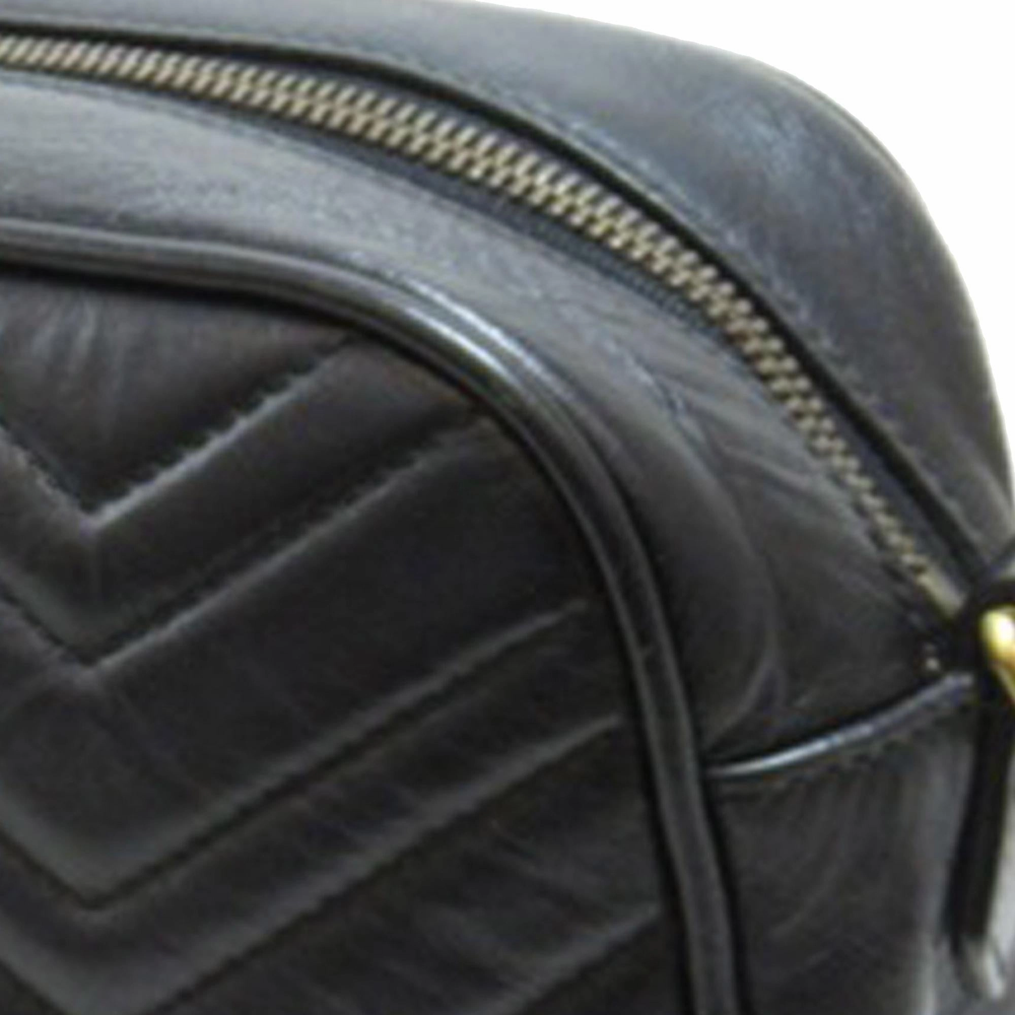 Gucci Small GG Marmont Matelasse Crossbody (SHG-iSK2fG)