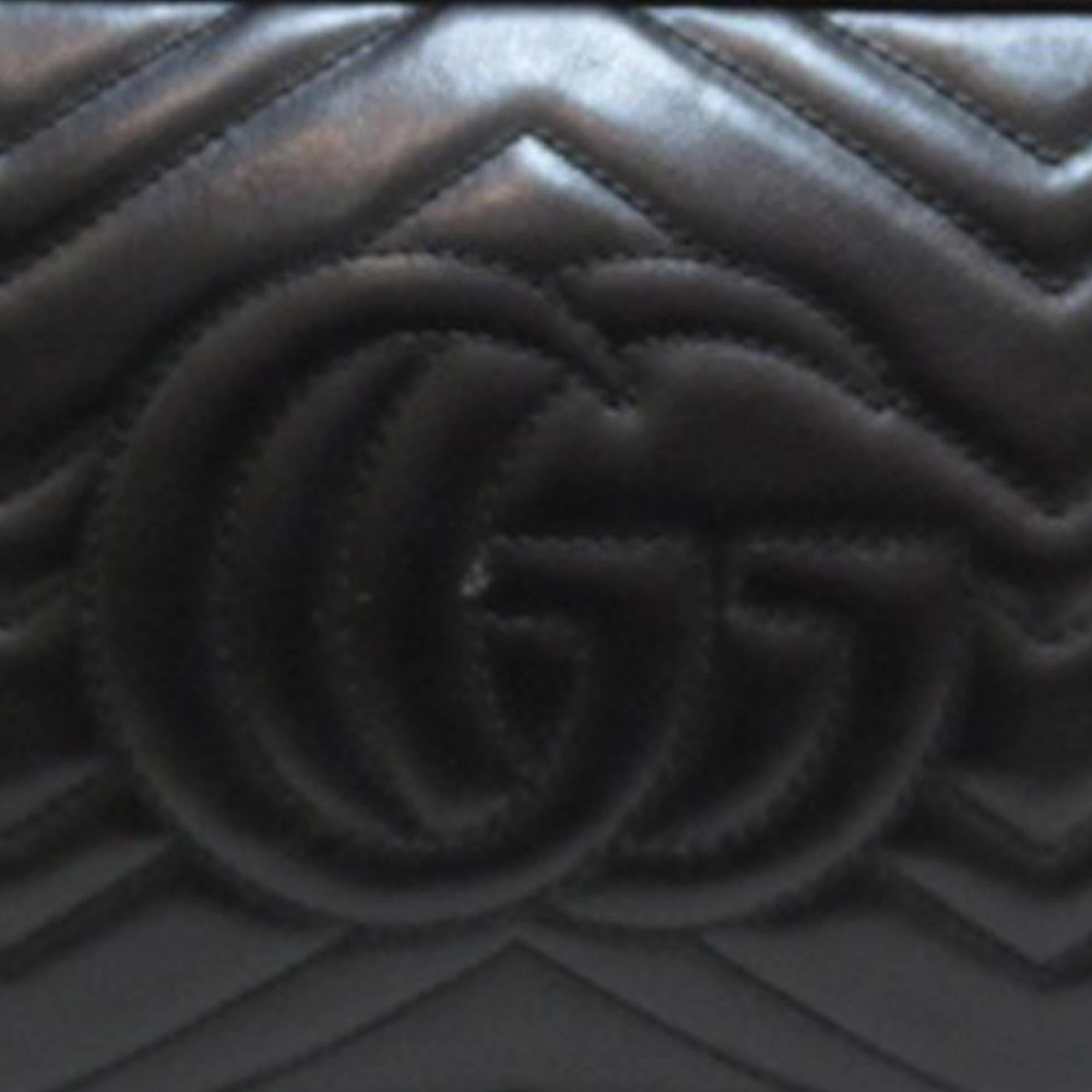 Gucci Small GG Marmont Matelasse Crossbody (SHG-iSK2fG)