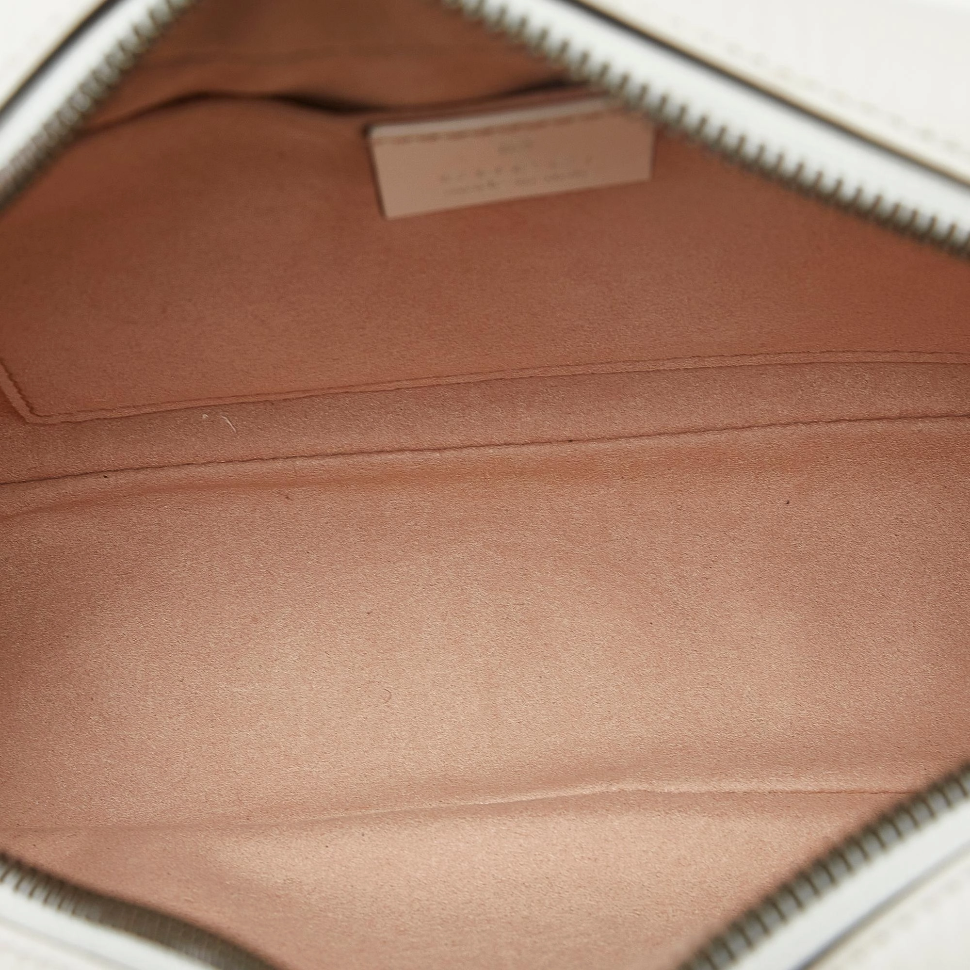 Gucci Small GG Marmont Matelasse Crossbody (SHG-WnmqBb)