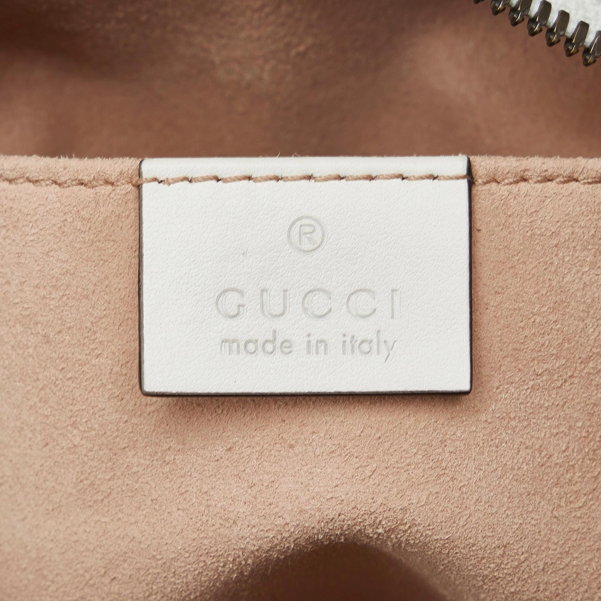 Gucci Small GG Marmont Matelasse Crossbody (SHG-WnmqBb)