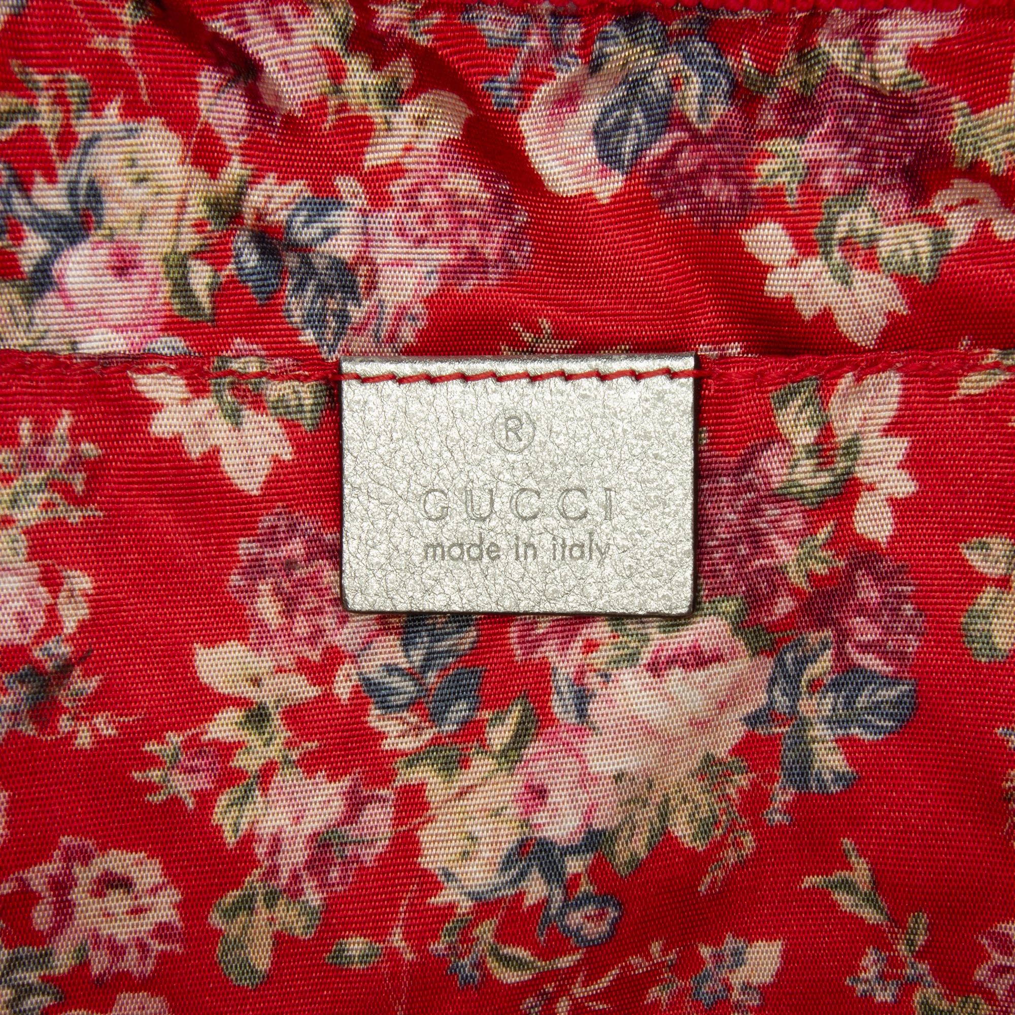 Gucci Small Leather Web Trapuntata Crossbody (SHG-DXltON)