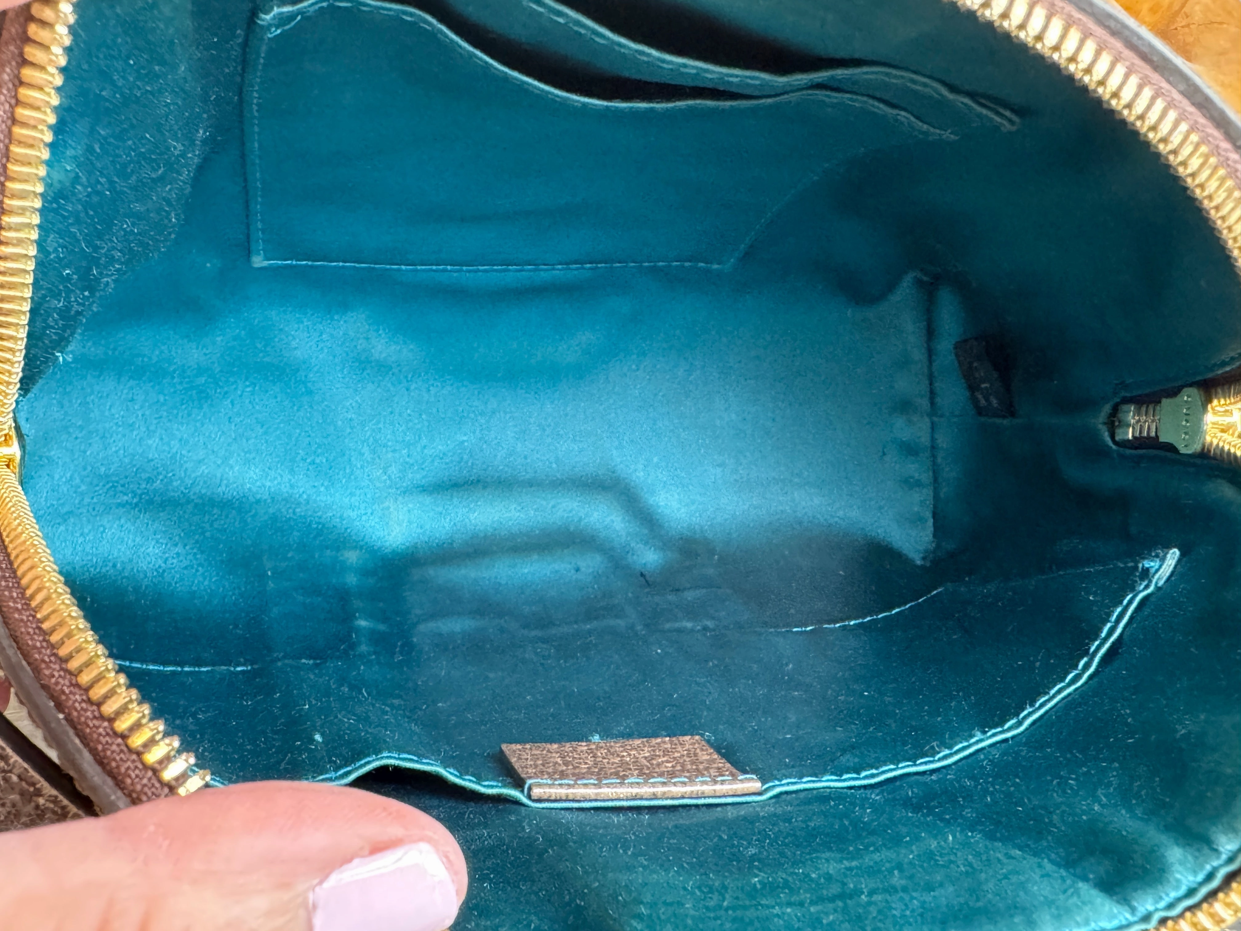 GUCCI Supreme Ophidia Round Top Crossbody Bag