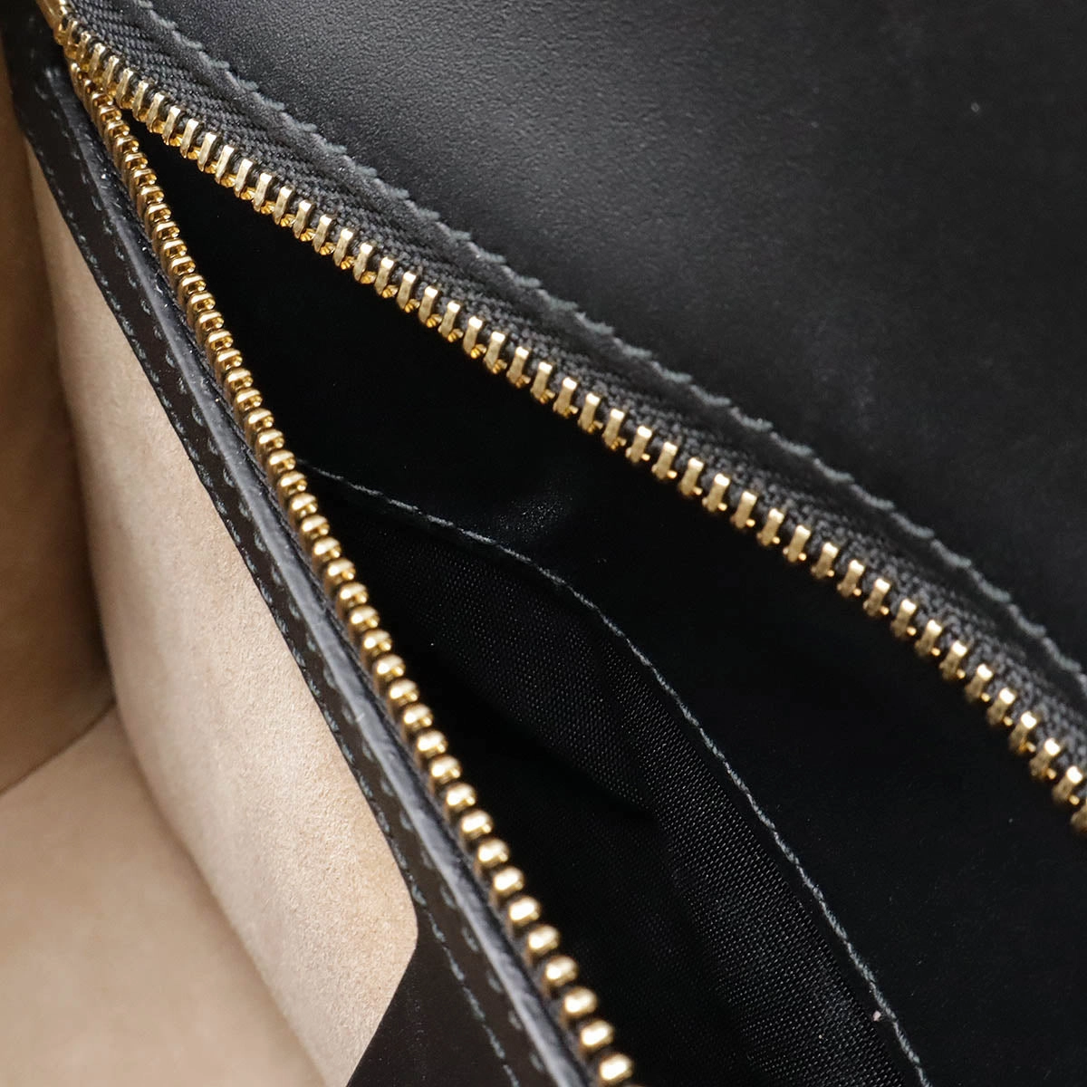 Gucci Sylvie Leather Ribbon Shoulder Bag