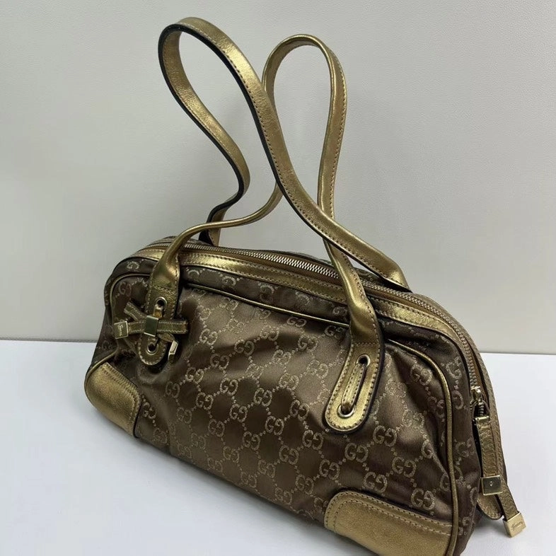 Gucci Vintage Baguette Classic Underarm Gold Shoulder Bag