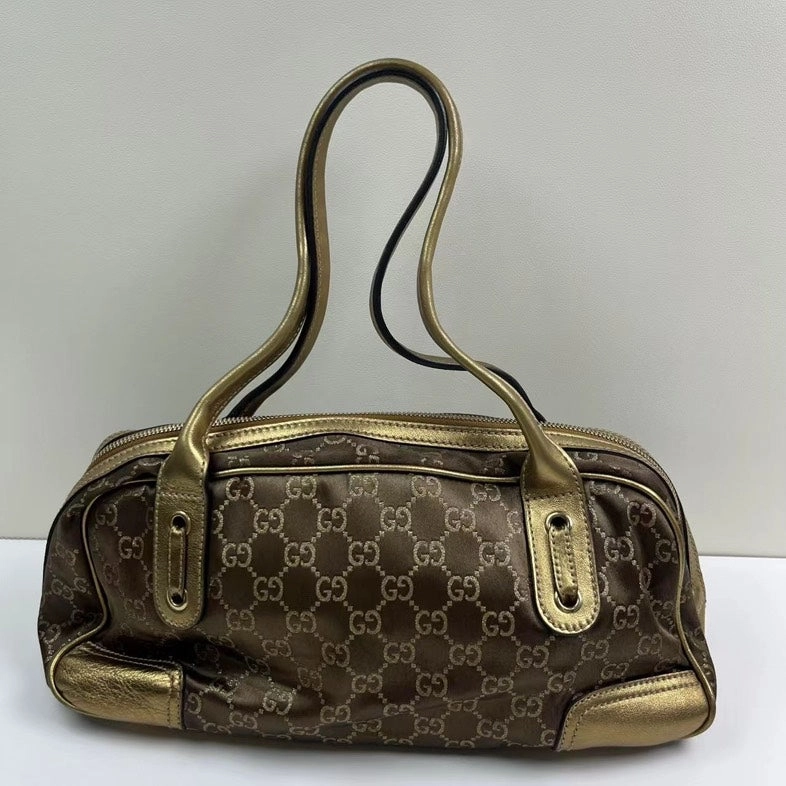 Gucci Vintage Baguette Classic Underarm Gold Shoulder Bag