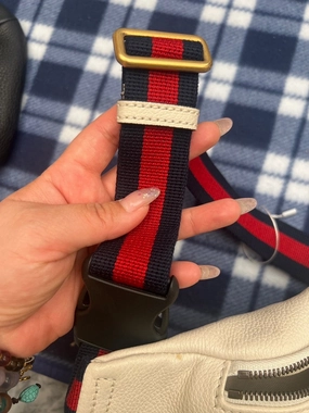 Gucci Vintage White Leather Crossbody Bag with Red and Blue Strap
