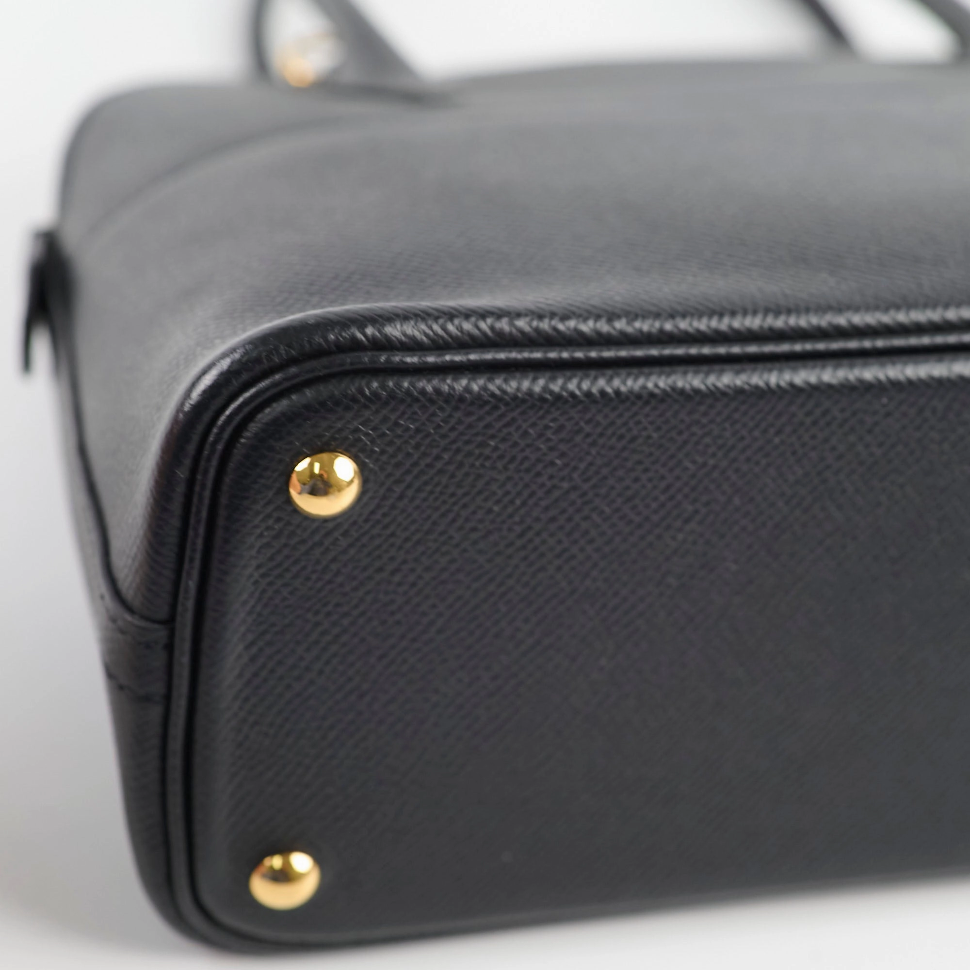 Hermes Bolide 27 Black Espom GHW