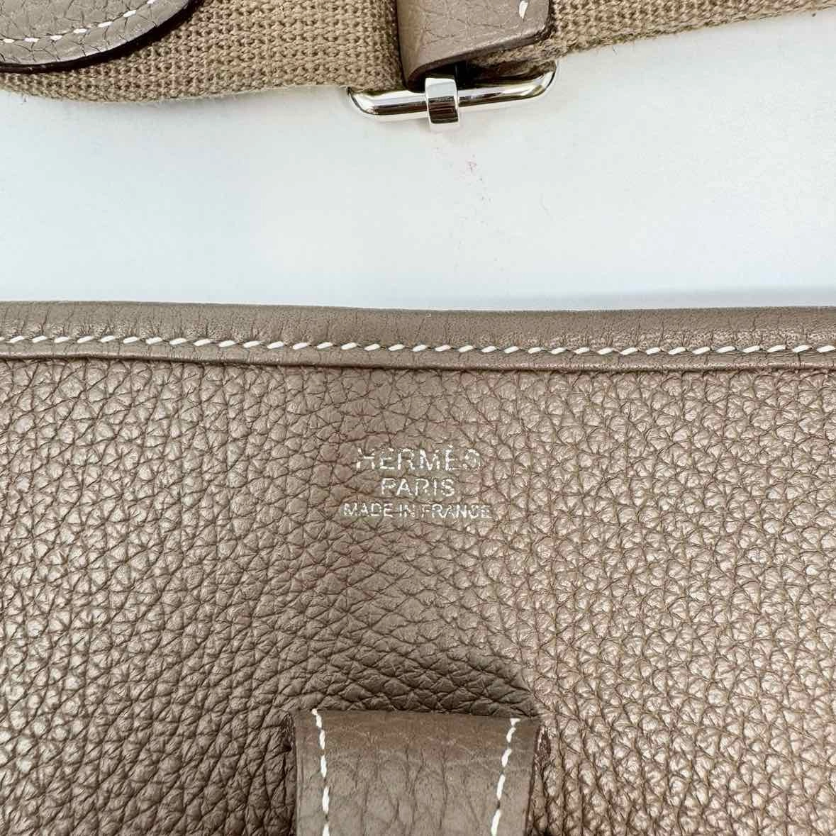 Hermes Evelyne Generation III 29 Shoulder Bag