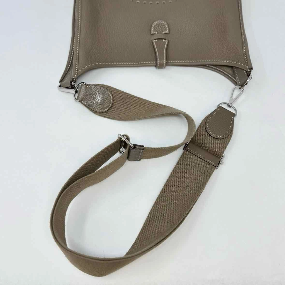 Hermes Evelyne Generation III 29 Shoulder Bag