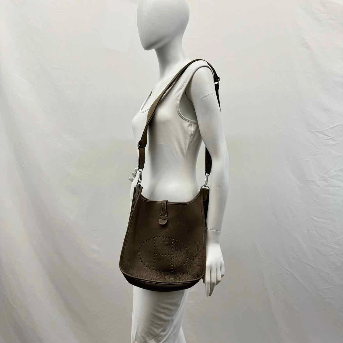 Hermes Evelyne Generation III 29 Shoulder Bag