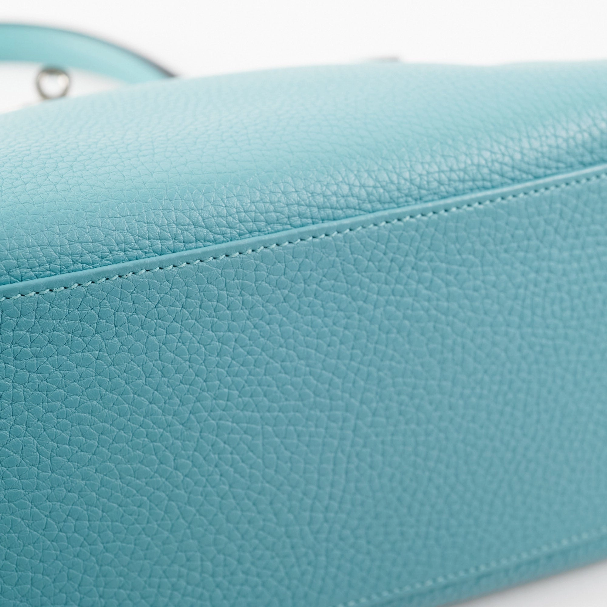 Hermes Kelly 28 Clemence Blue Atol