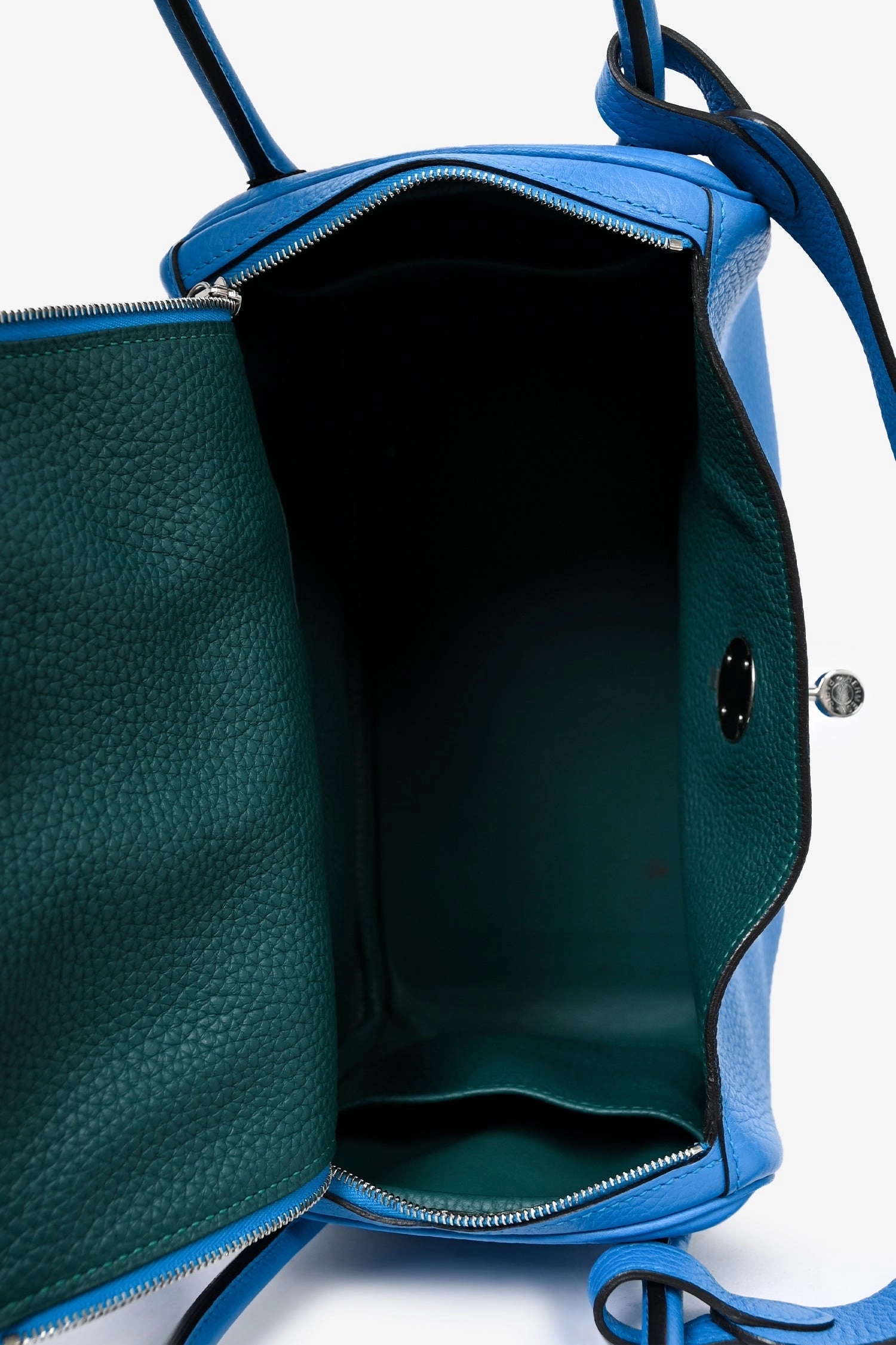 Herms 2017 Zanzibar Blue Clemence Leather Lindy 26