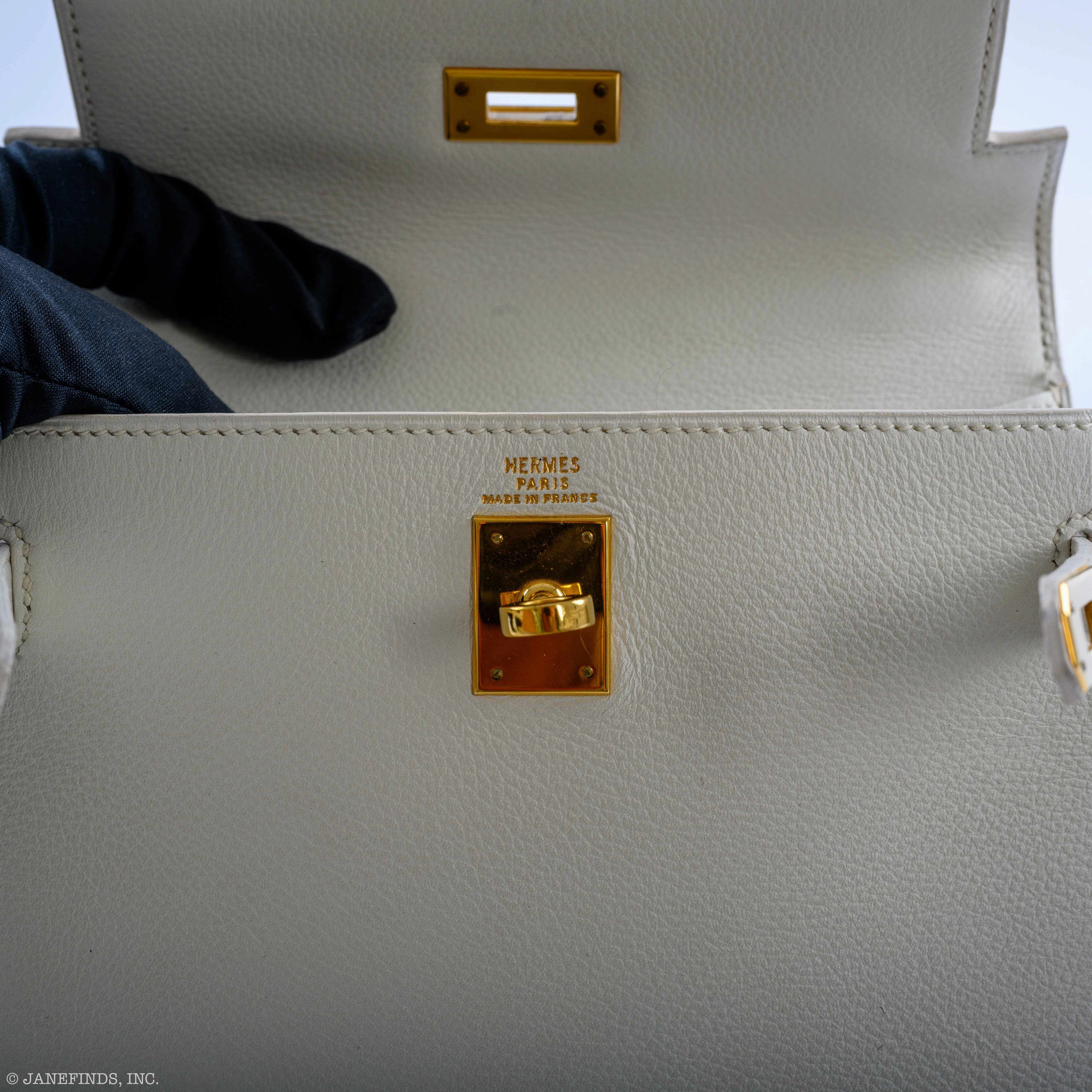 Herms Mini Kelly 20 Sellier Shoulder White Evercolor Gold Hardware - 1986