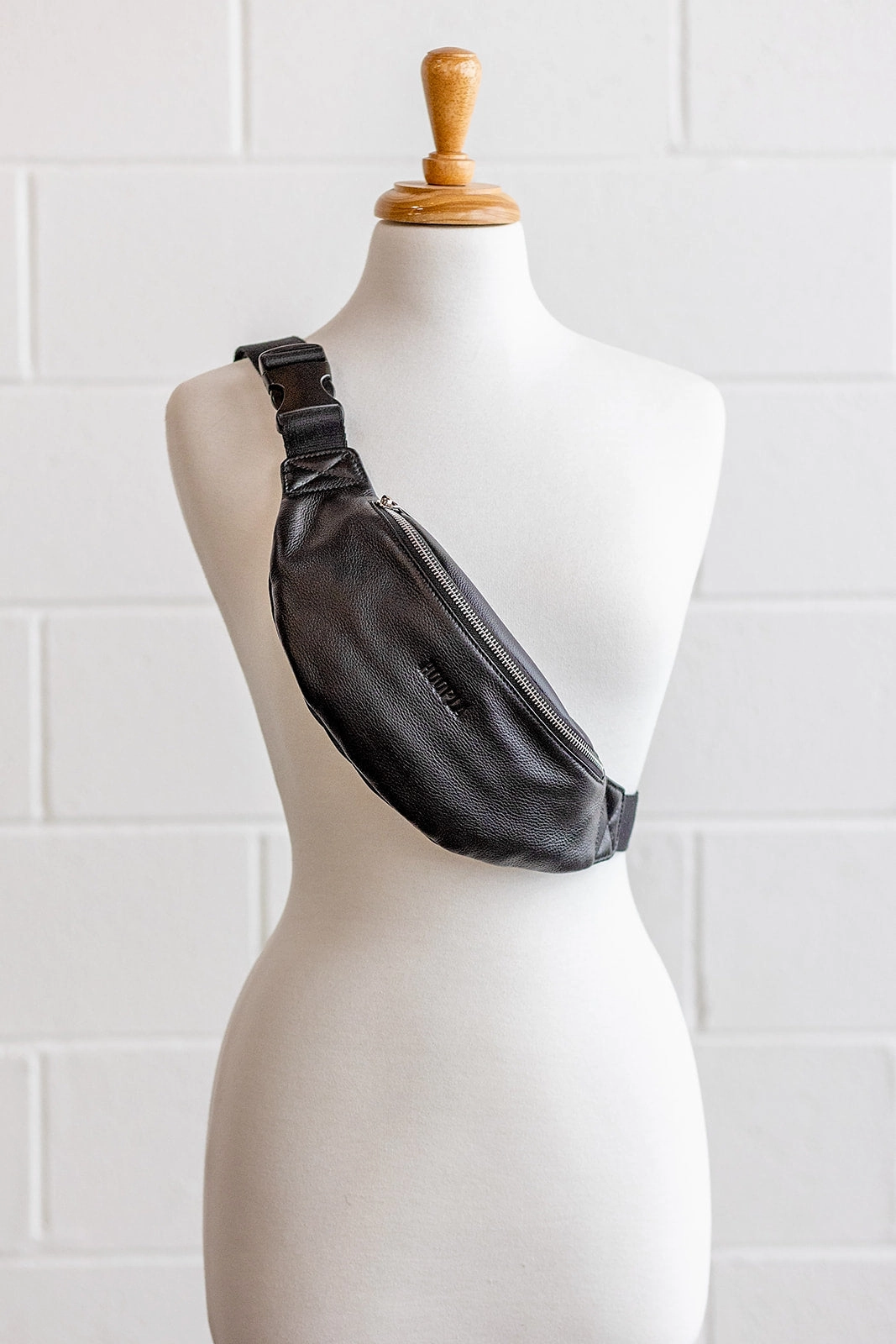 HOOPLA LEATHER CROSSBODY BUM BAG BLACK
