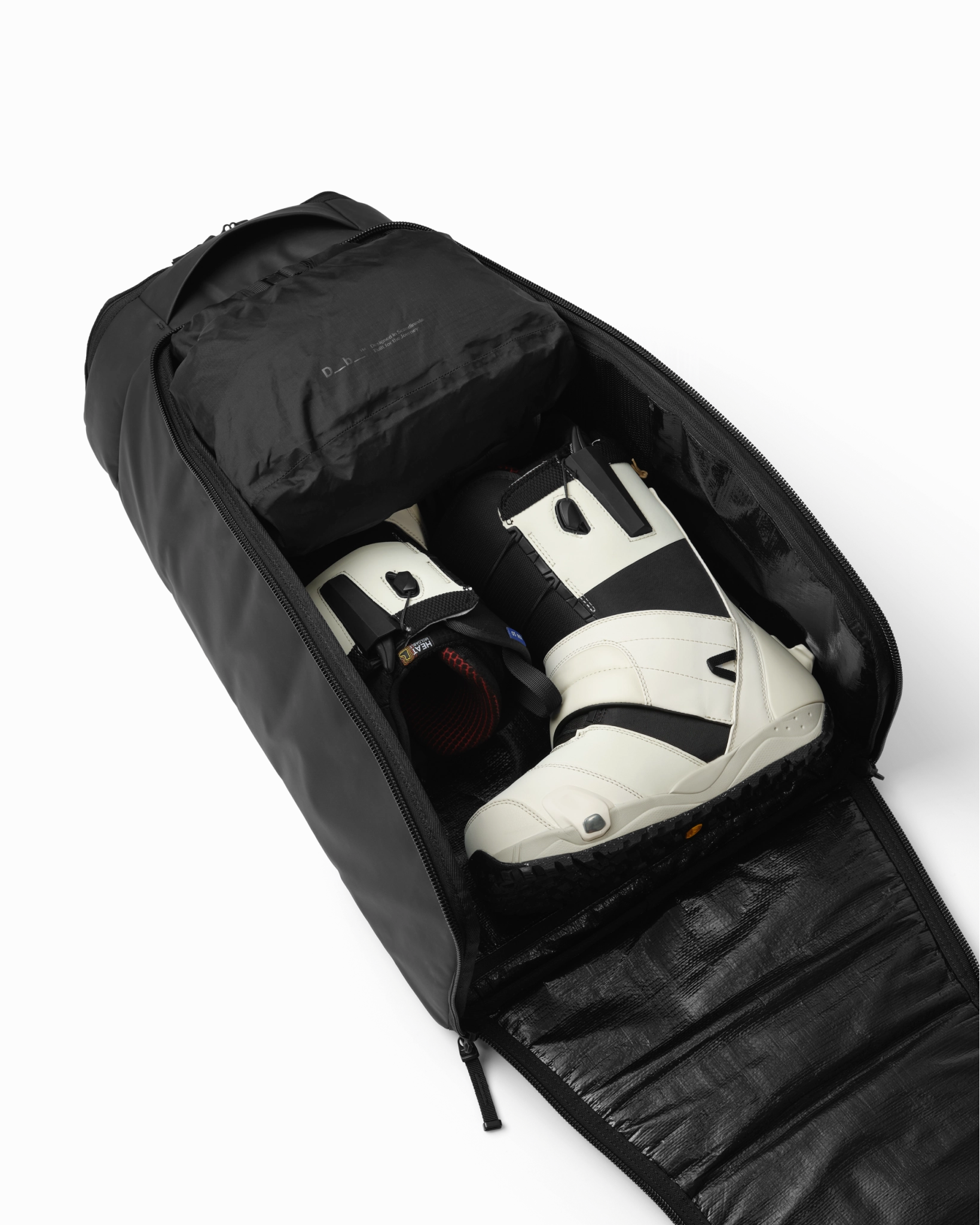 Hugger Bootpack 45L Black Out