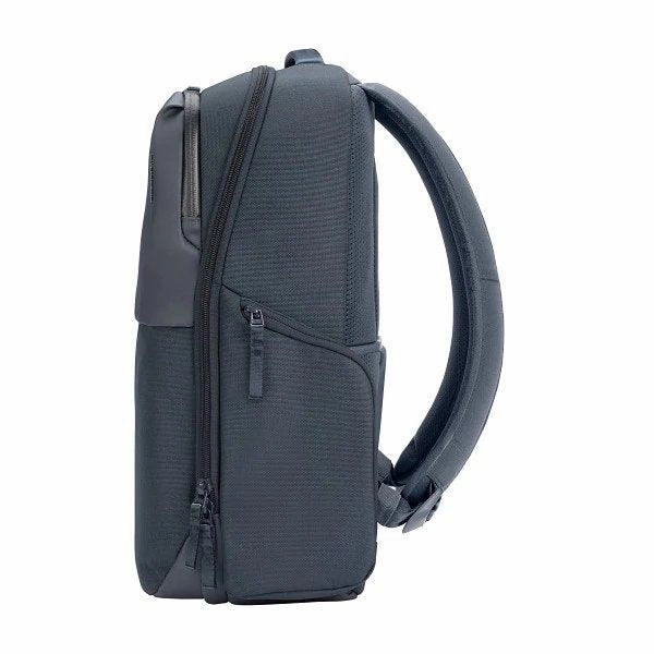 Incase Core Daypack Pack
