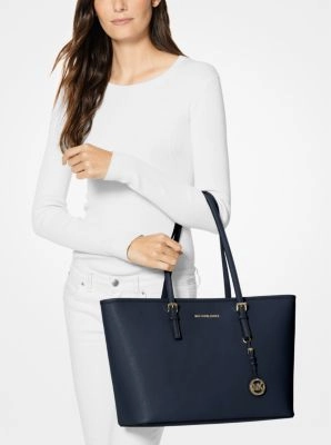 Jet Set Medium Saffiano Leather Top-Zip Tote Bag