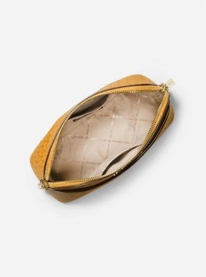 Jet Set Travel Medium Logo Dome Crossbody Bag