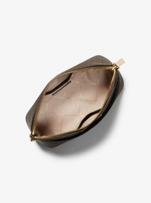 Jet Set Travel Medium Logo Dome Crossbody Bag