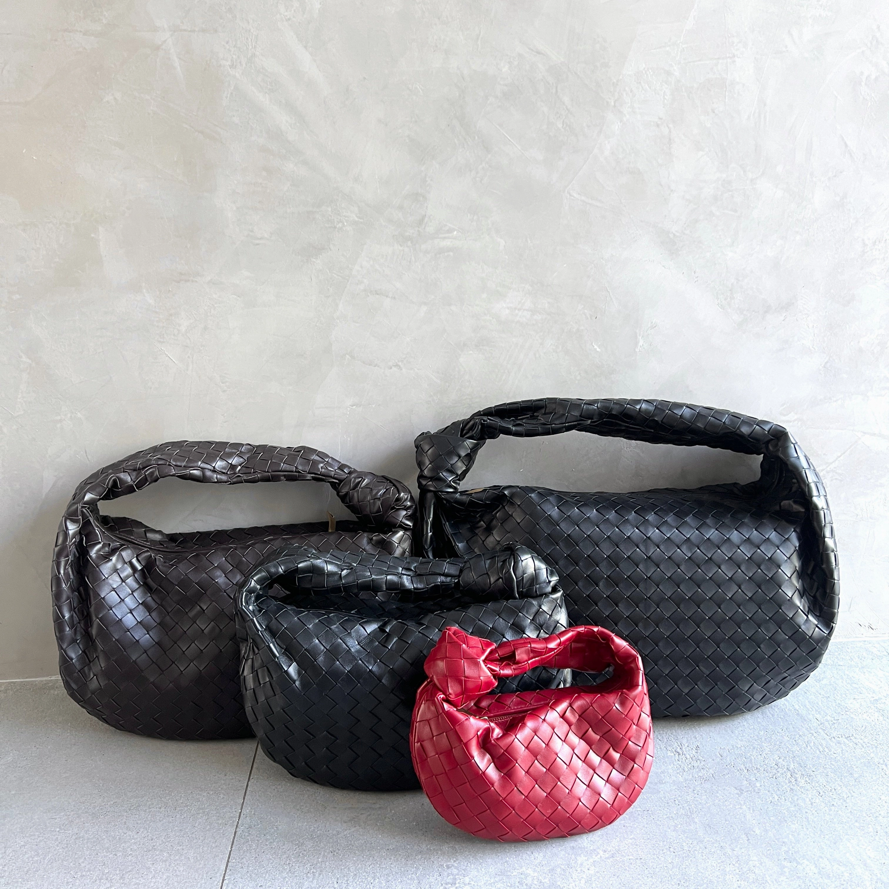 Jodie Large Intrecciato, Black