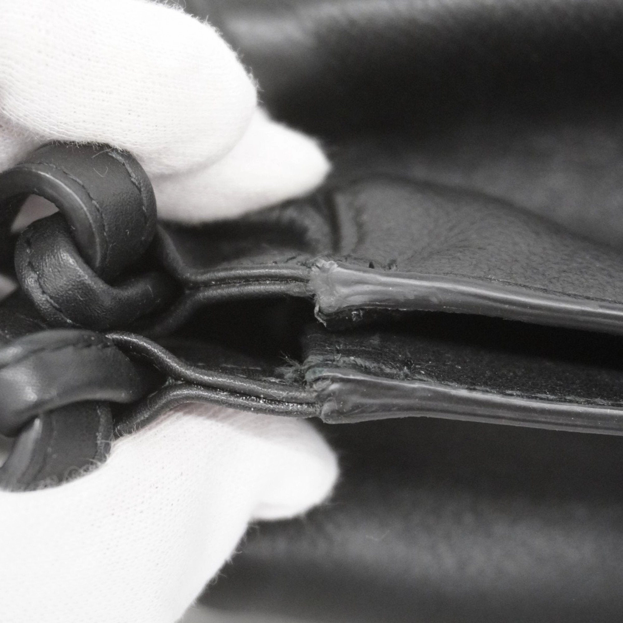 Leather Soho Shoulder Bag with Dust Bag and Strap